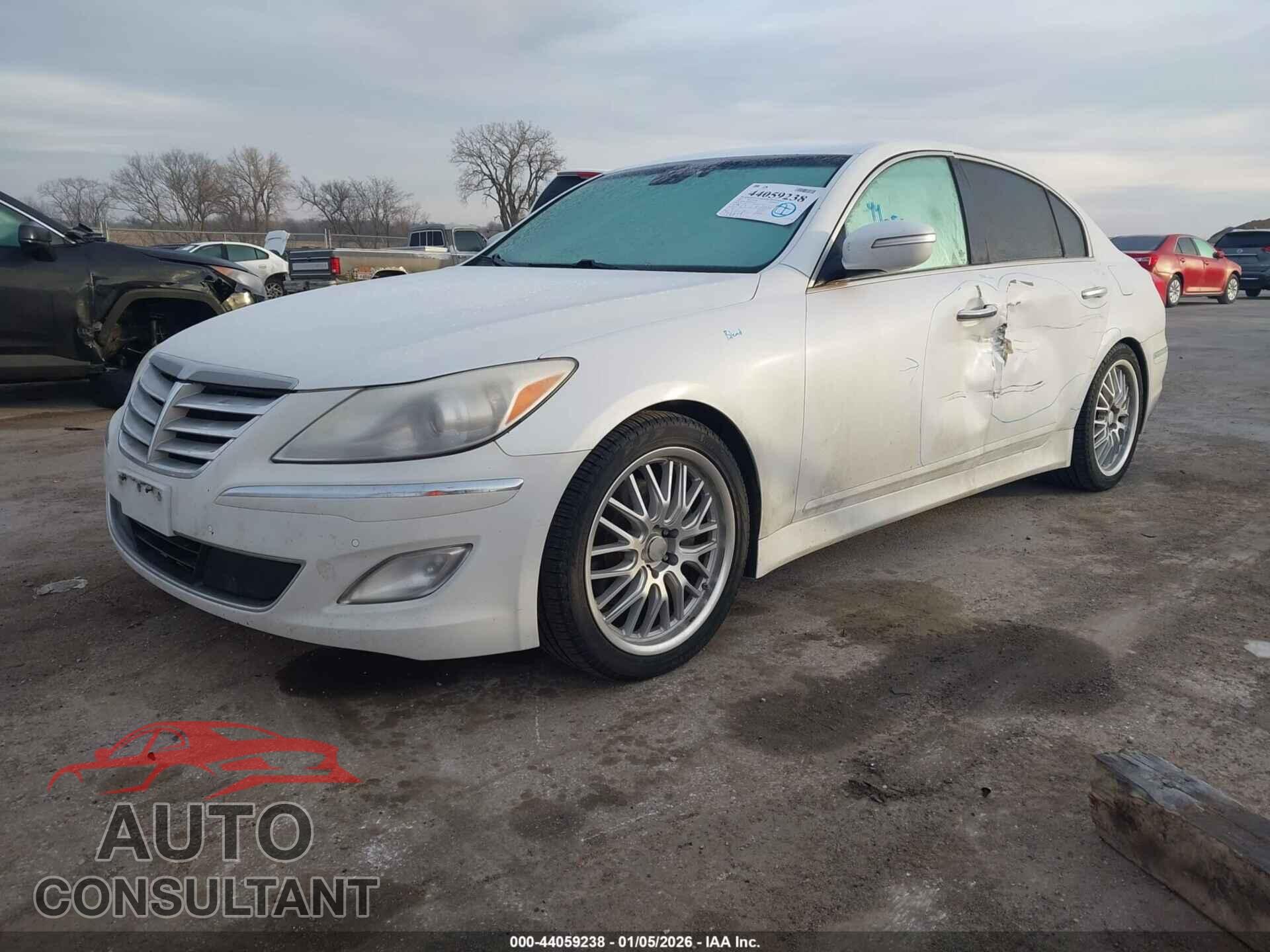 HYUNDAI GENESIS 2013 - KMHGC4DD8DU235847