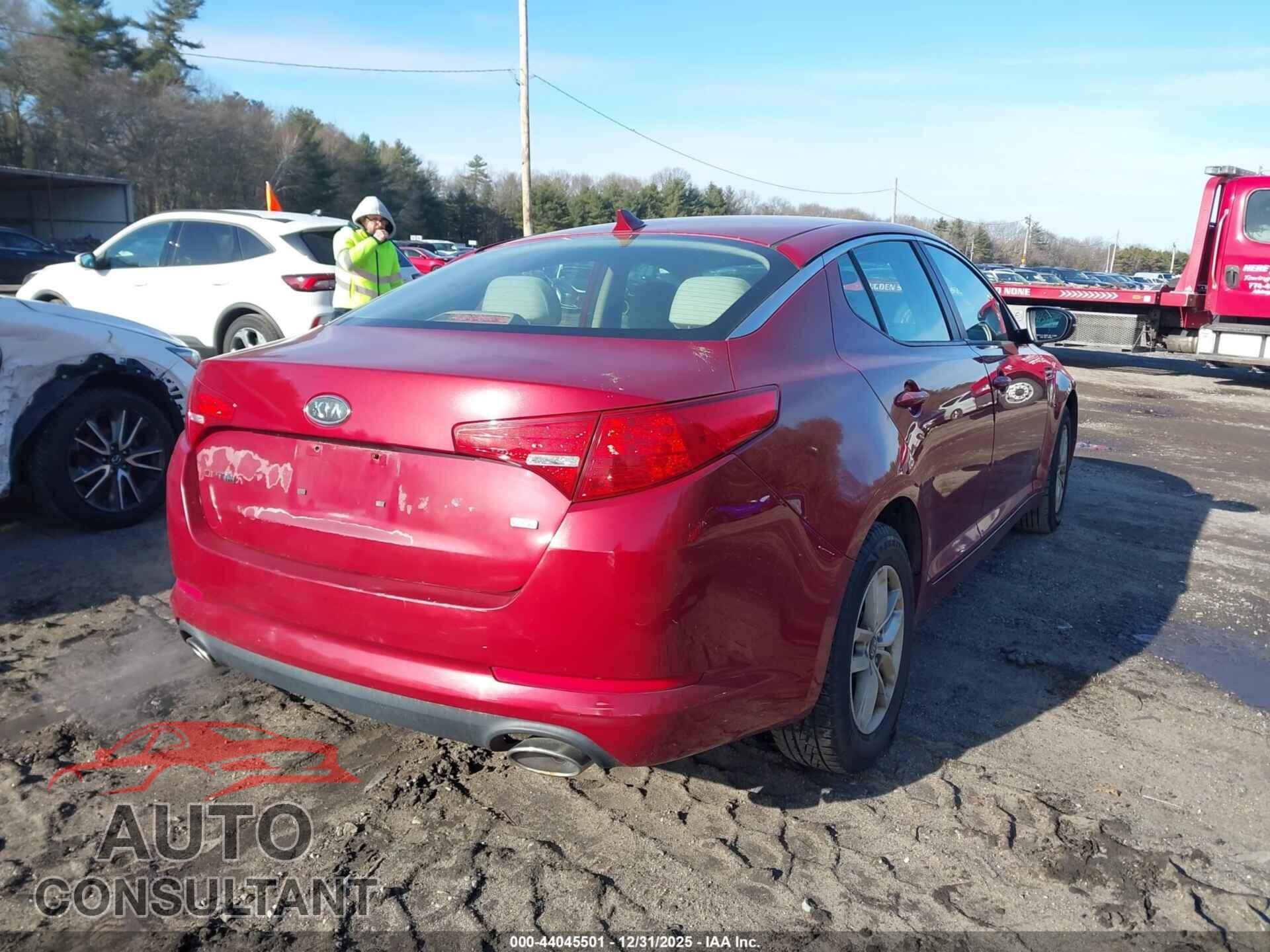 KIA OPTIMA 2011 - KNAGM4A76B5089808