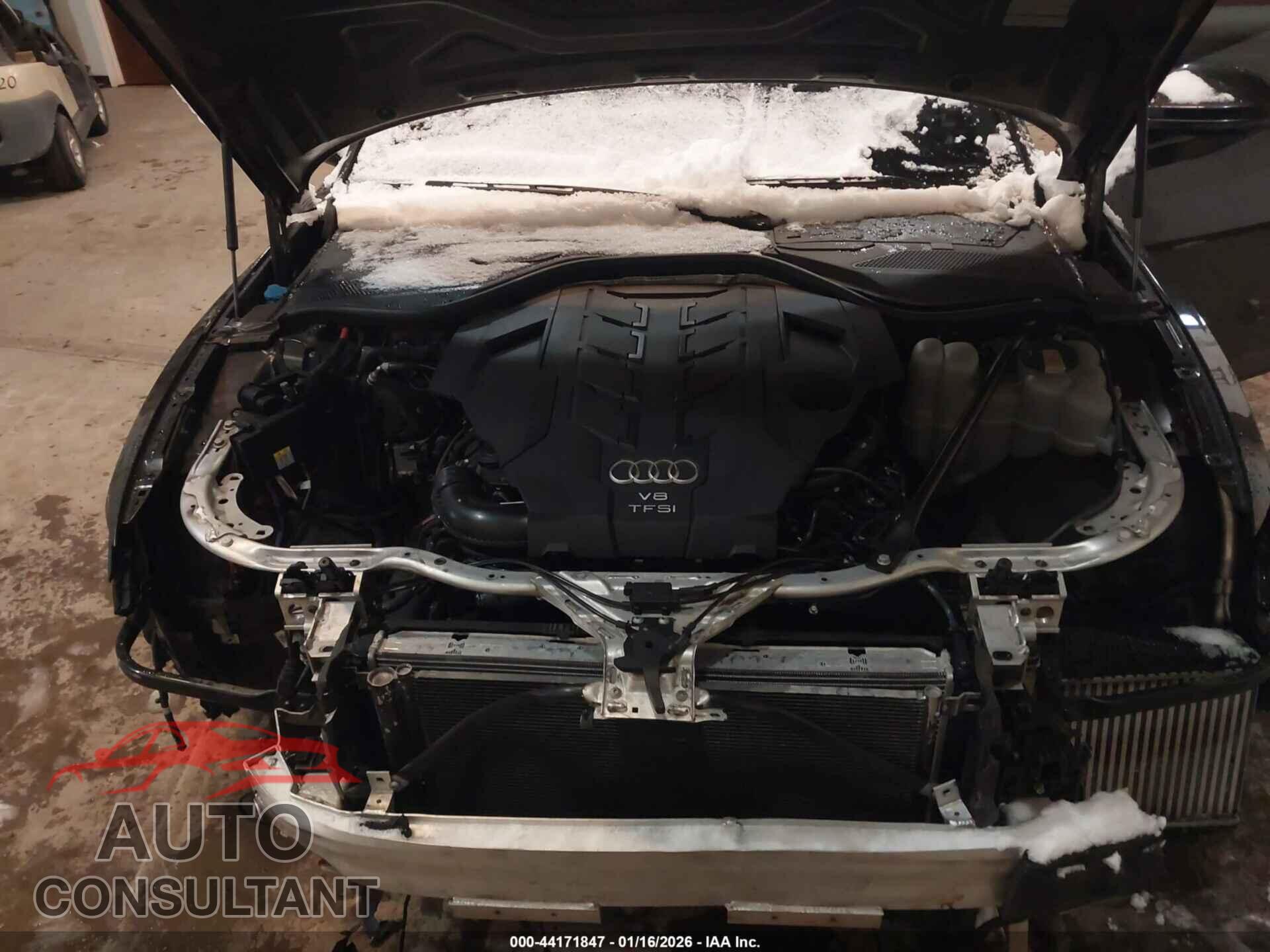 AUDI A8 L 2020 - WAU8EAF88LN011372
