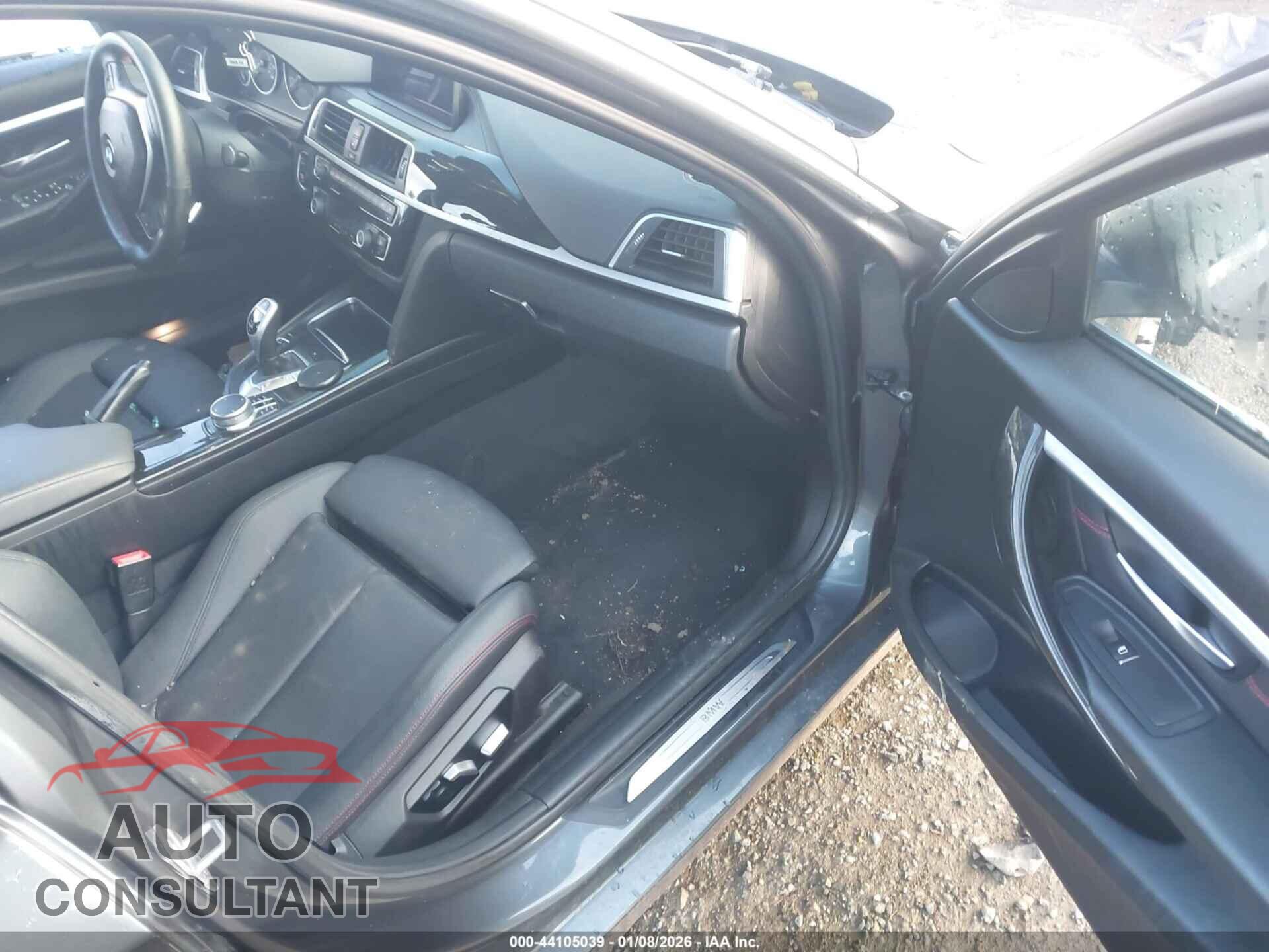 BMW 330I 2018 - WBA8D9G58JNU71005