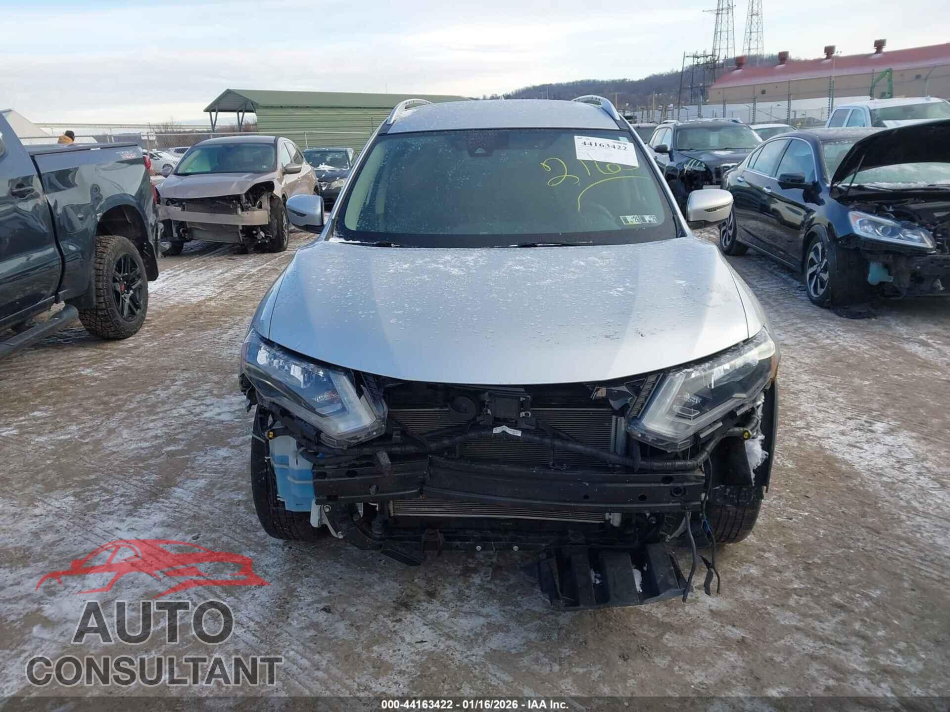 NISSAN ROGUE 2020 - KNMAT2MVXLP542165