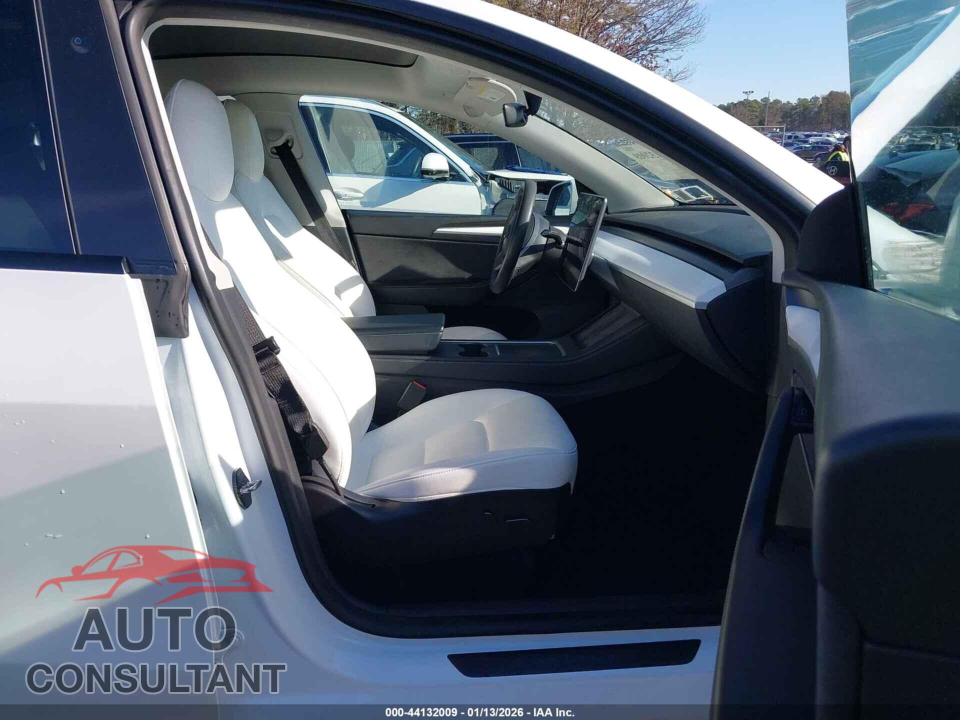 TESLA MODEL Y 2023 - 7SAYGDEF6PF665311