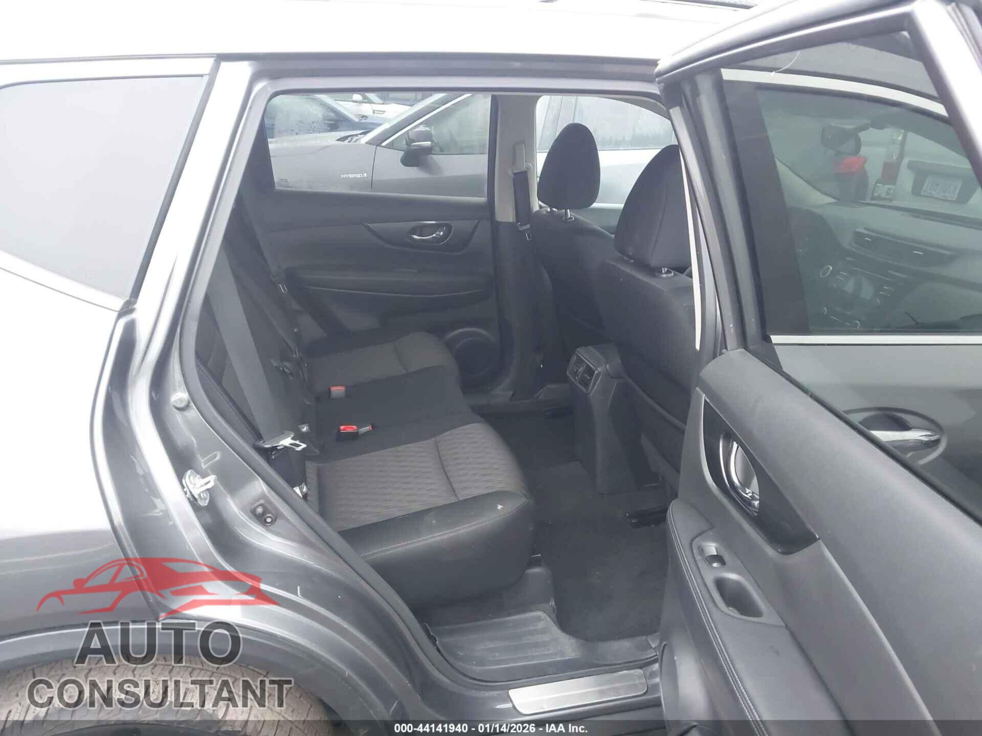 NISSAN ROGUE 2017 - 5N1AT2MVXHC819178