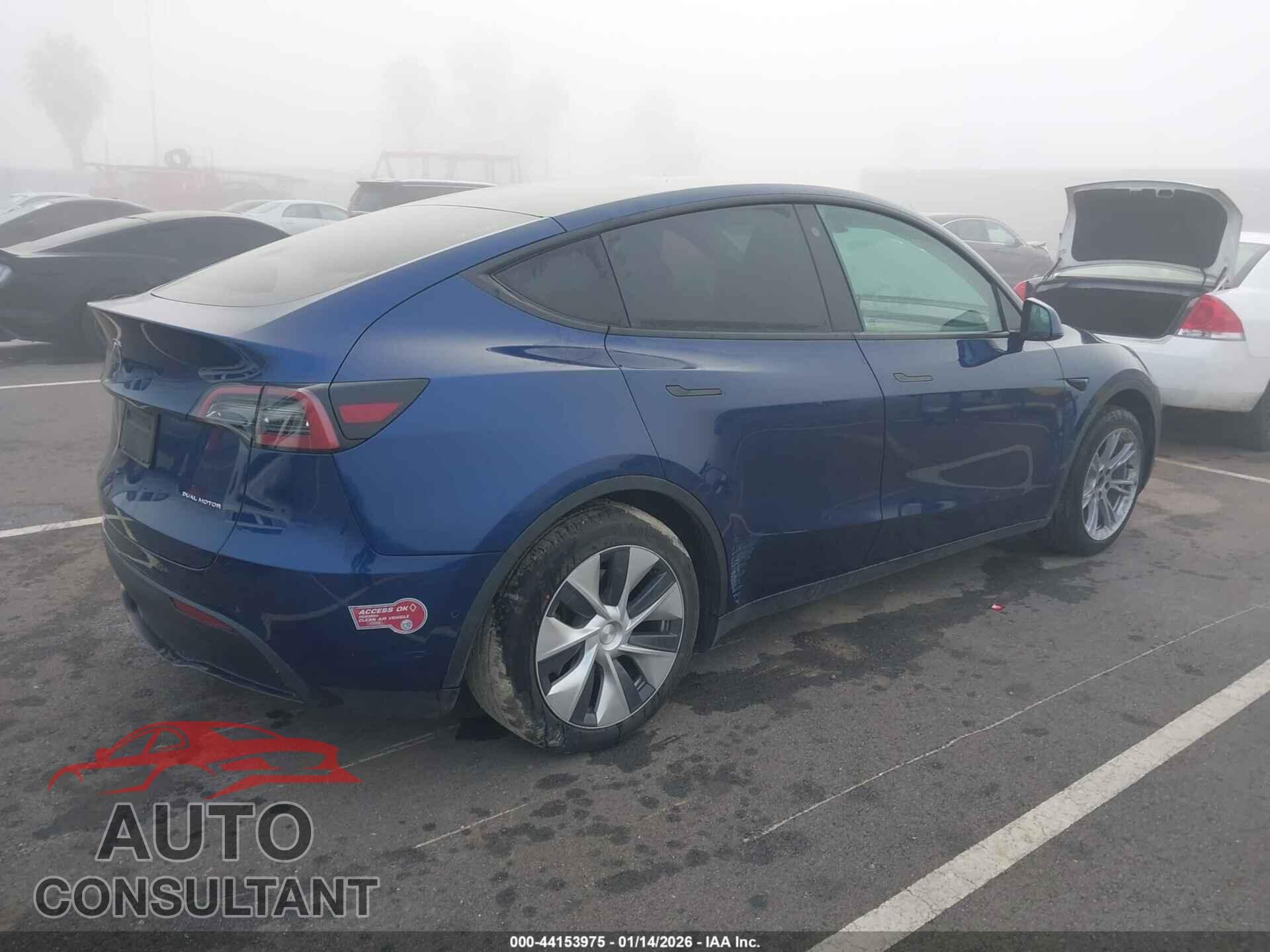 TESLA MODEL Y 2022 - 7SAYGDEE8NF576084