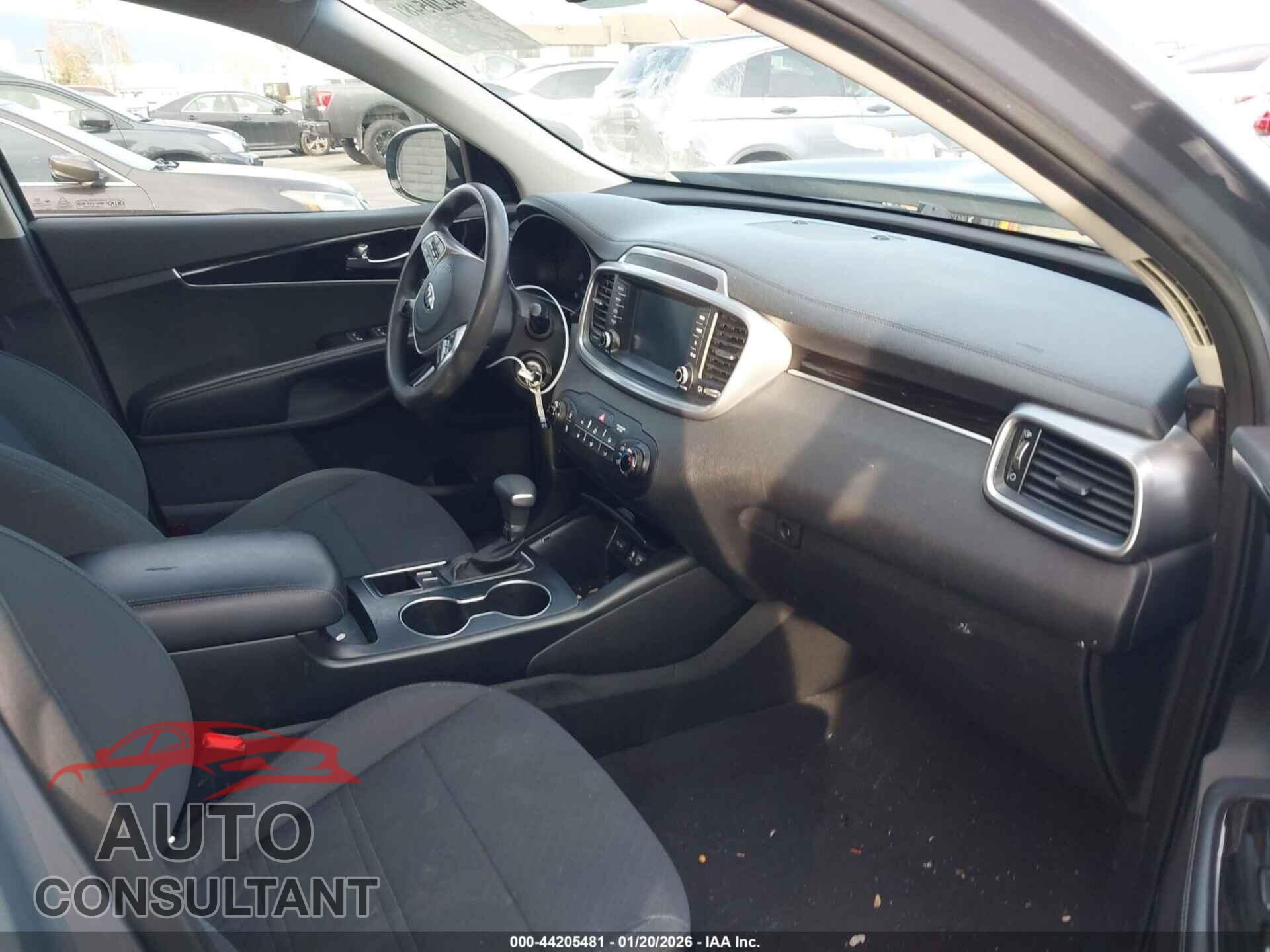 KIA SORENTO 2020 - 5XYPG4A56LG628493