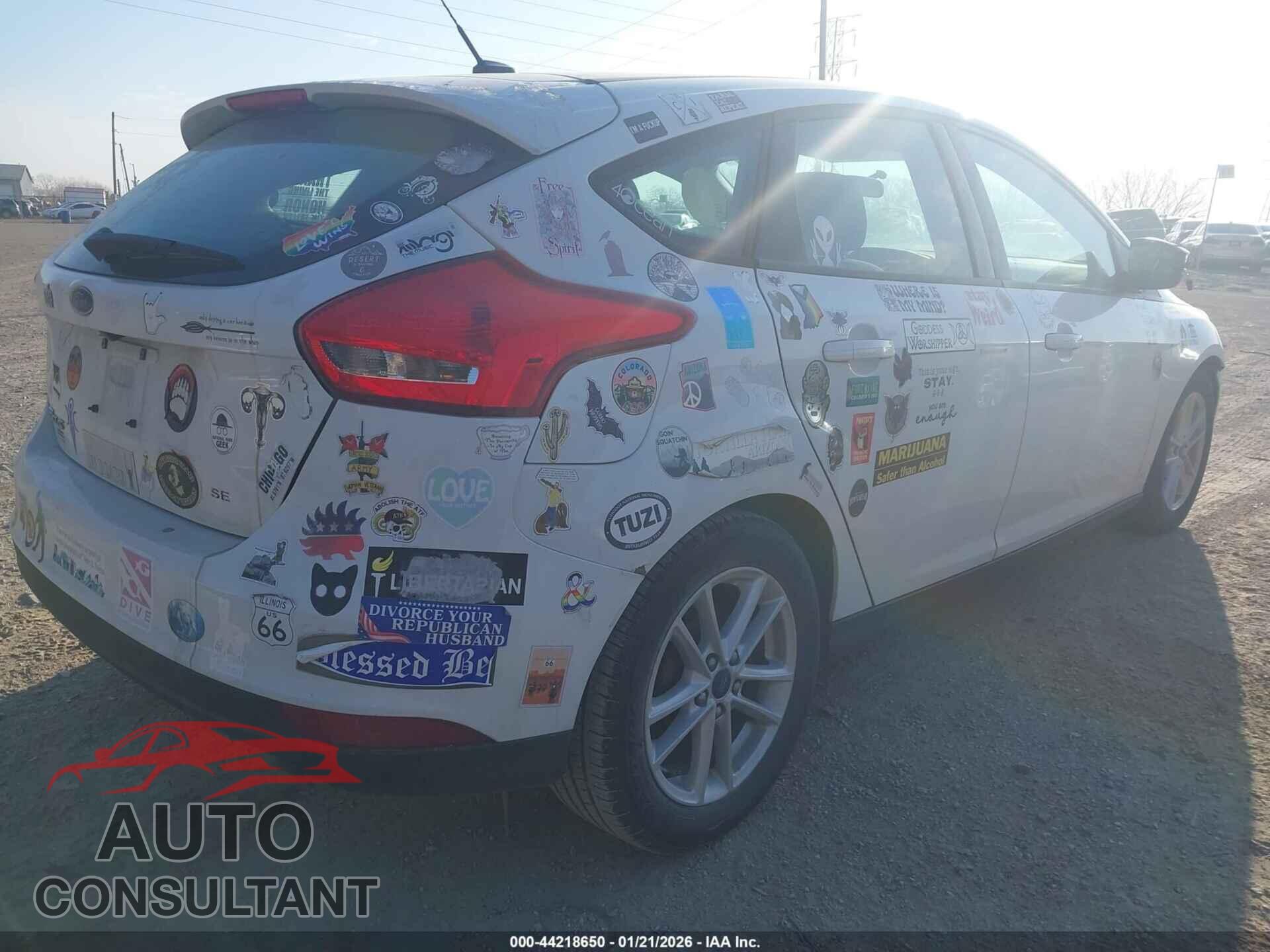 FORD FOCUS 2017 - 1FADP3K26HL223687
