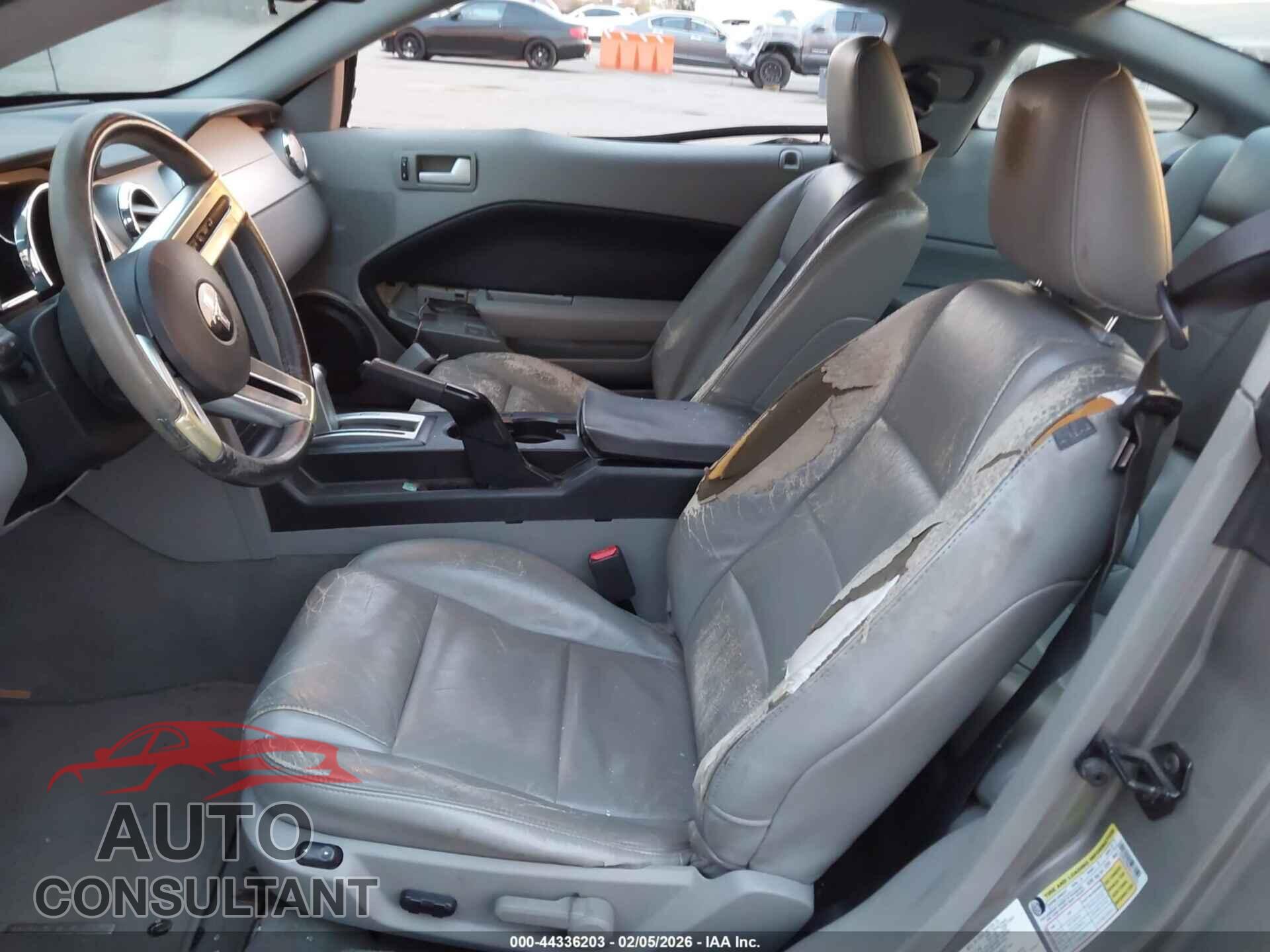 FORD MUSTANG 2009 - 1ZVHT80NX95103220