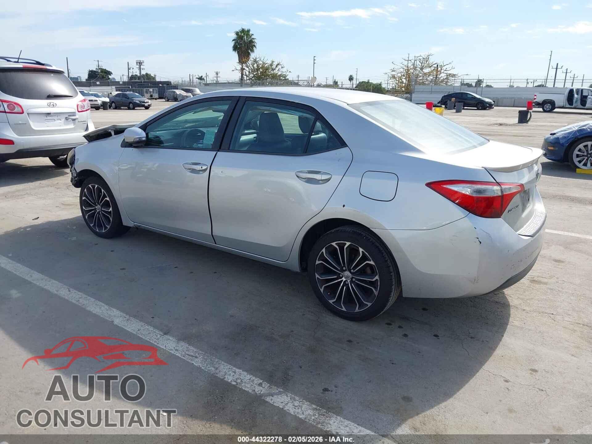 TOYOTA COROLLA 2015 - 5YFBURHE9FP183673