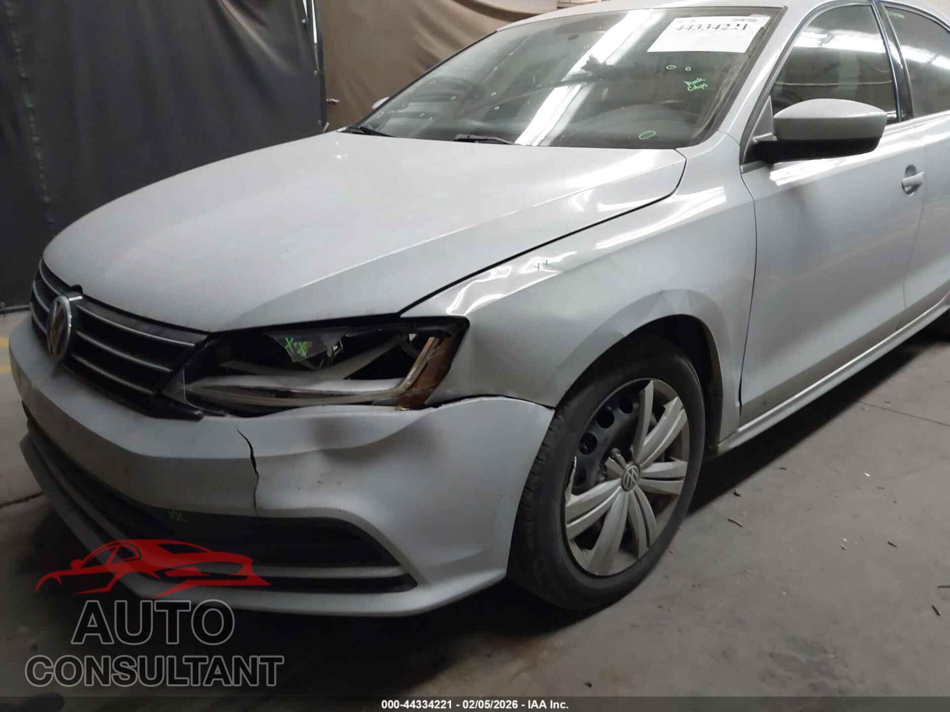 VOLKSWAGEN JETTA 2017 - 3VW2B7AJ8HM323821