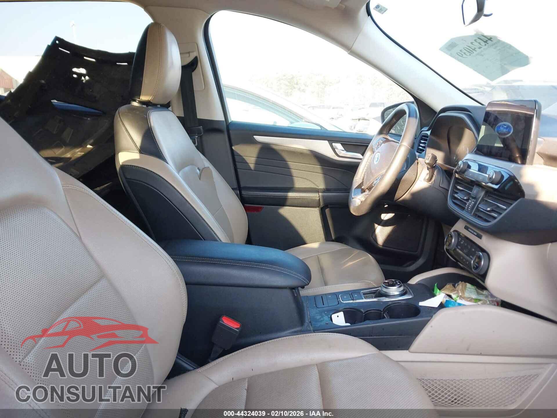 FORD ESCAPE 2021 - 1FMCU0CZ7MUB25437