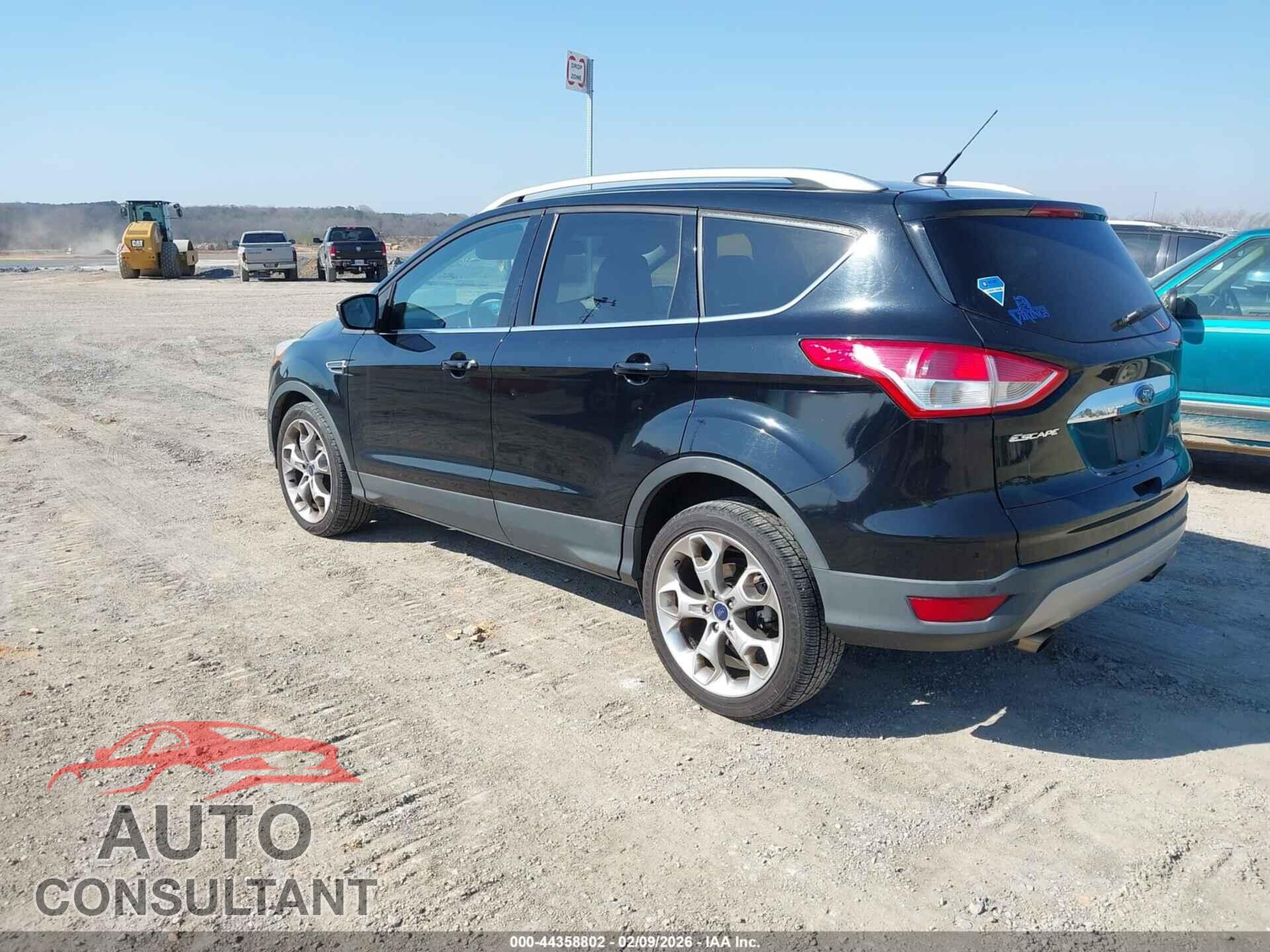FORD ESCAPE 2016 - 1FMCU0JX6GUC64657