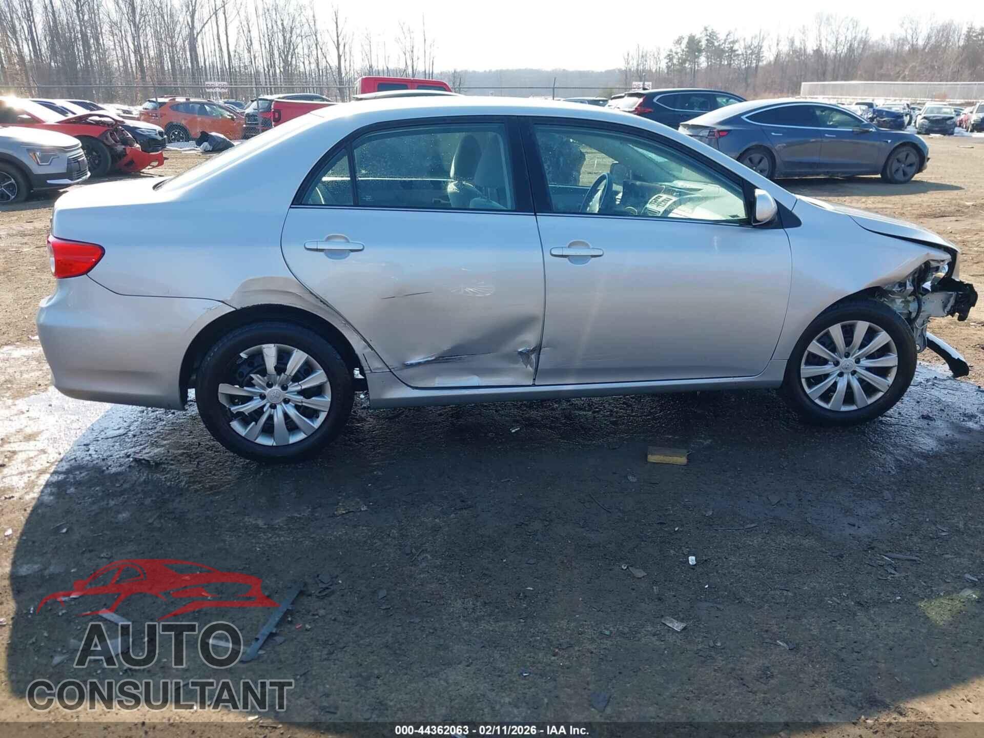TOYOTA COROLLA 2013 - 2T1BU4EE1DC032380