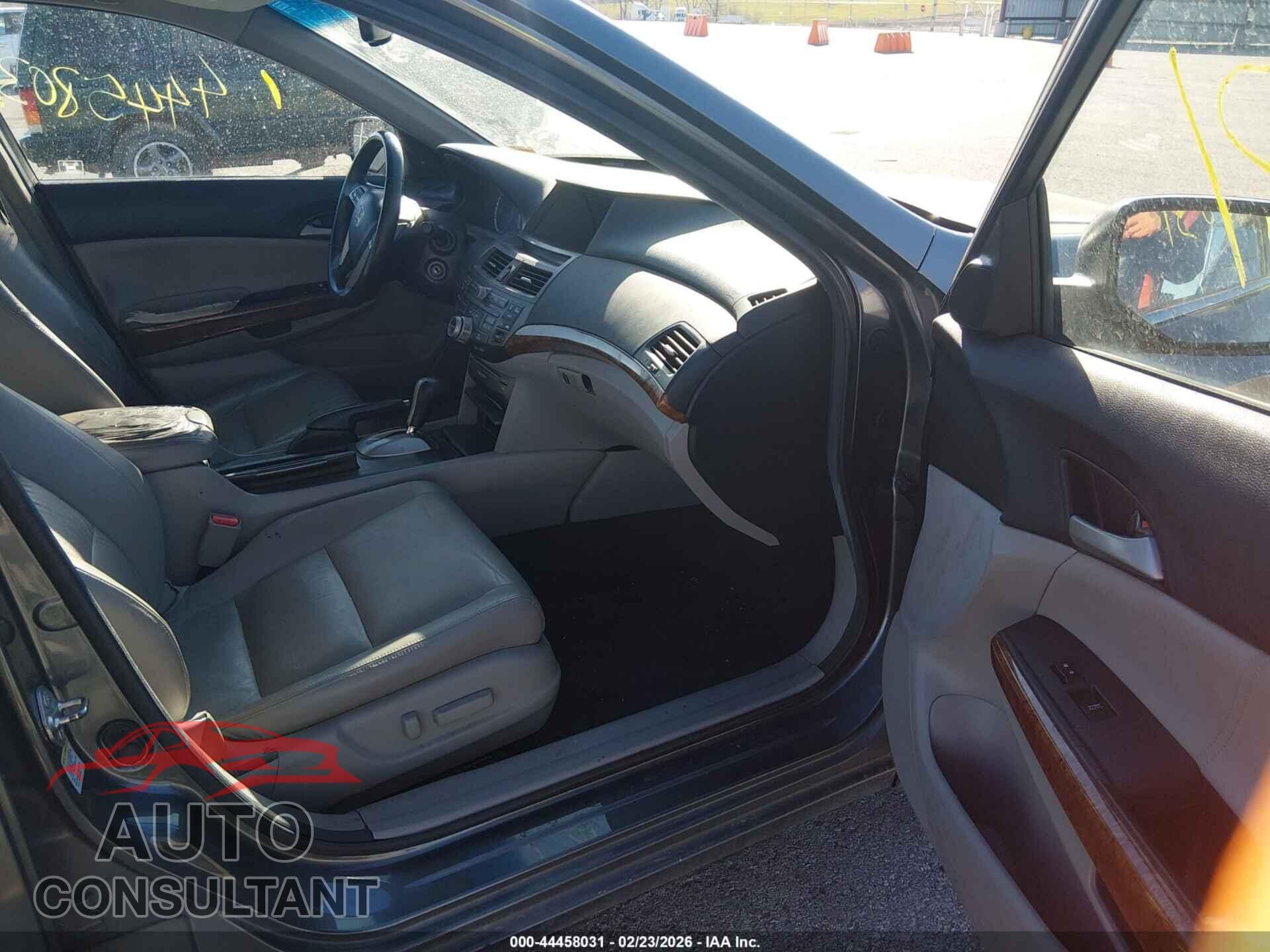 HONDA ACCORD 2012 - 1HGCP3F86CA018042