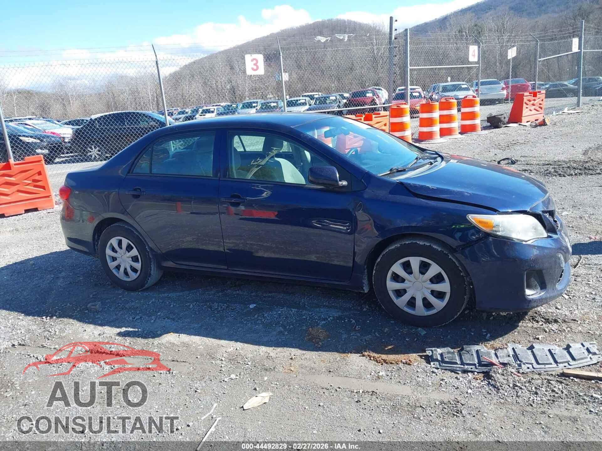 TOYOTA COROLLA 2013 - 2T1BU4EE2DC061578