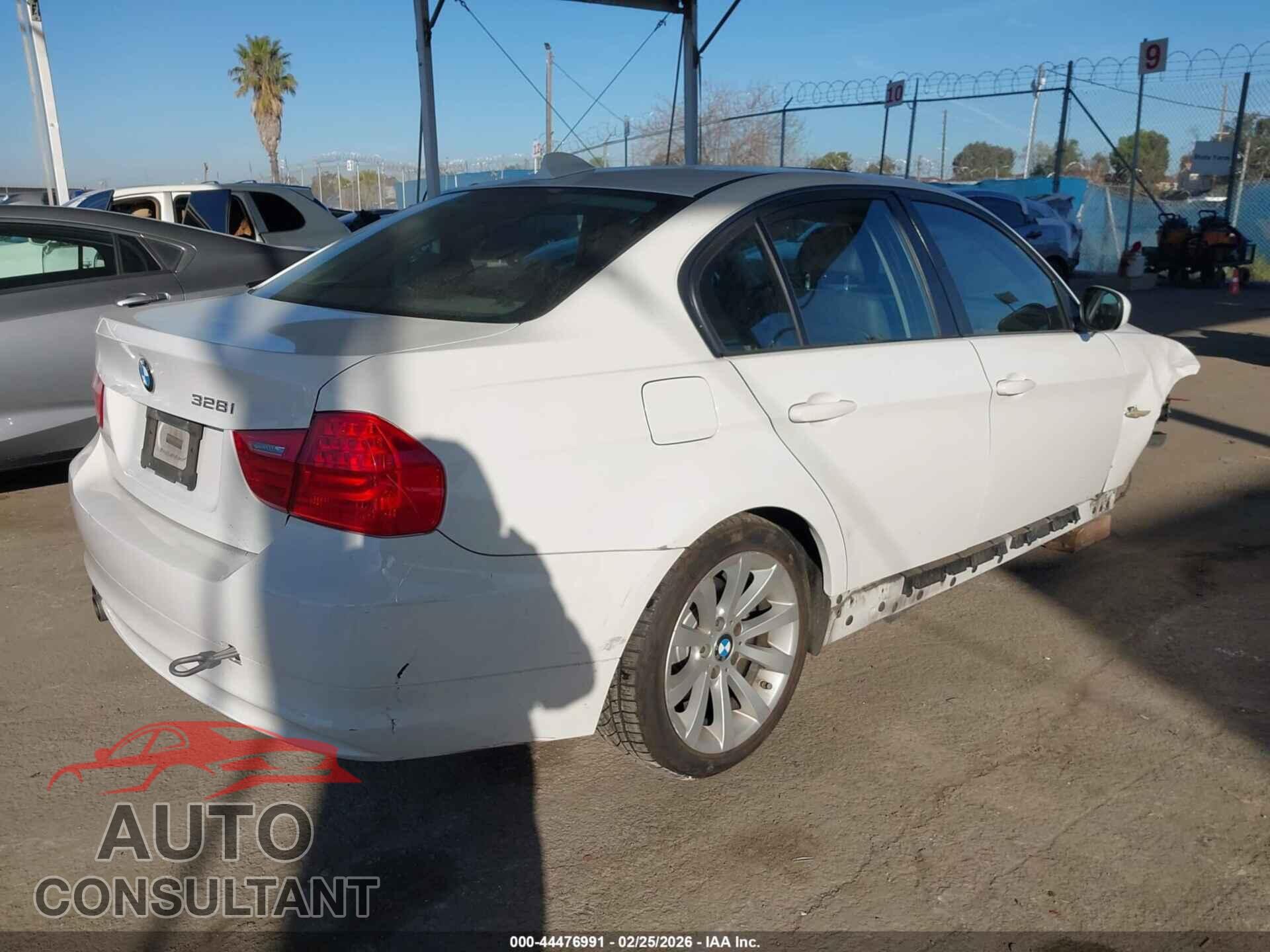 BMW 328I 2010 - WBAPH5C5XAA439176