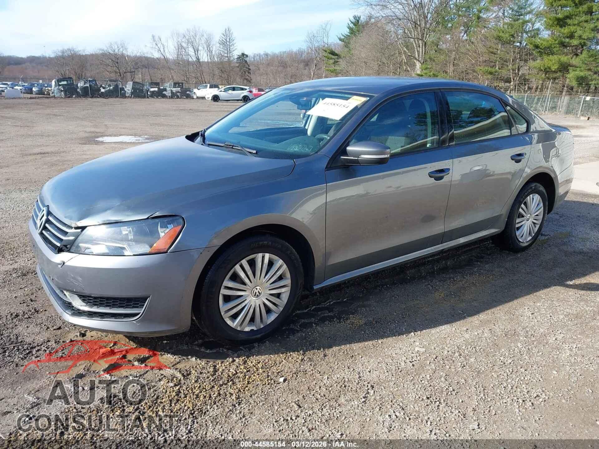 VOLKSWAGEN PASSAT 2015 - 1VWAT7A31FC098280