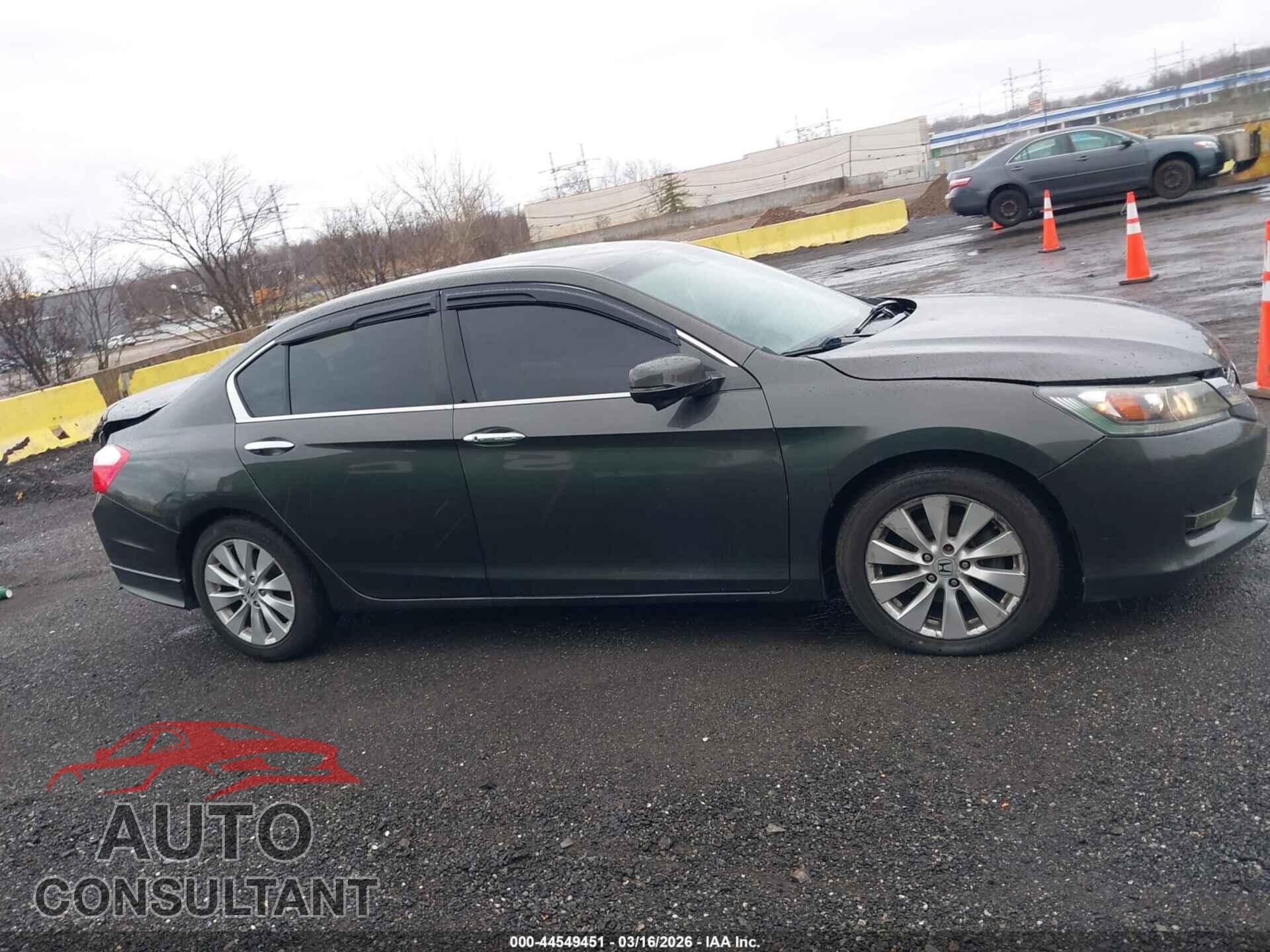 HONDA ACCORD 2013 - 1HGCR3F85DA031361