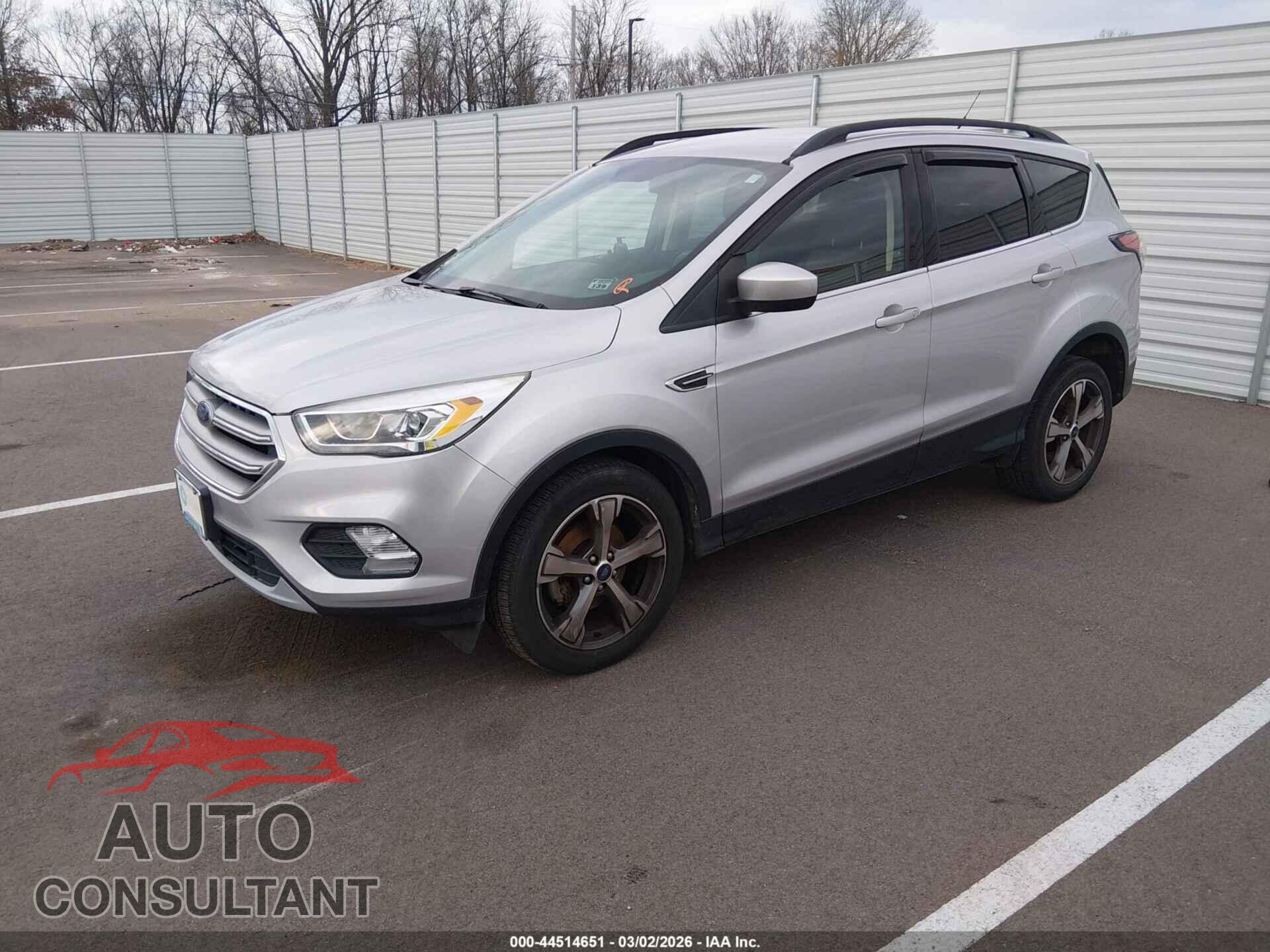 FORD ESCAPE 2017 - 1FMCU0GD4HUC08179