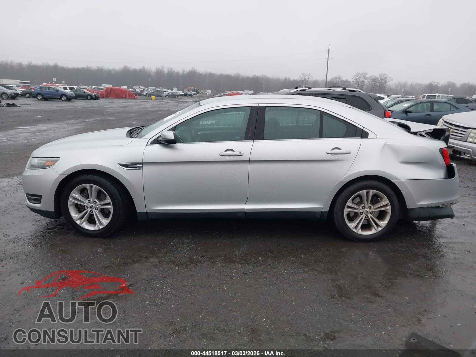 FORD TAURUS 2016 - 1FAHP2E87GG157203