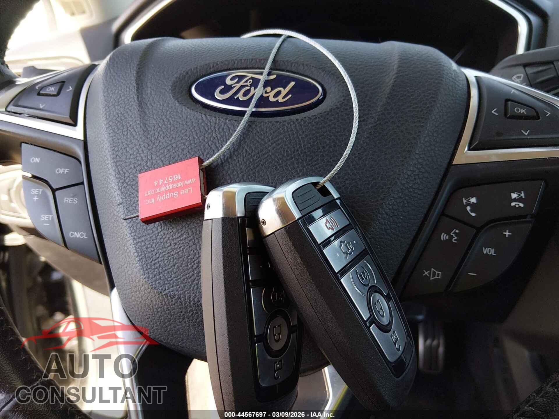 FORD FUSION ENERGI 2017 - 3FA6P0SU8HR288955