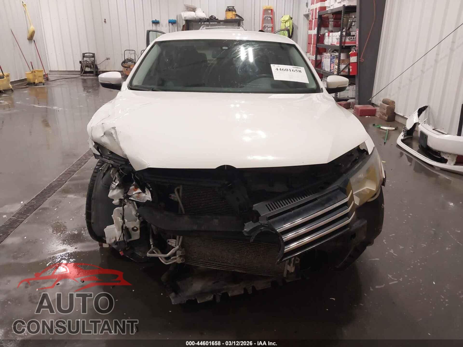 VOLKSWAGEN PASSAT 2014 - 1VWAH7A38EC019946