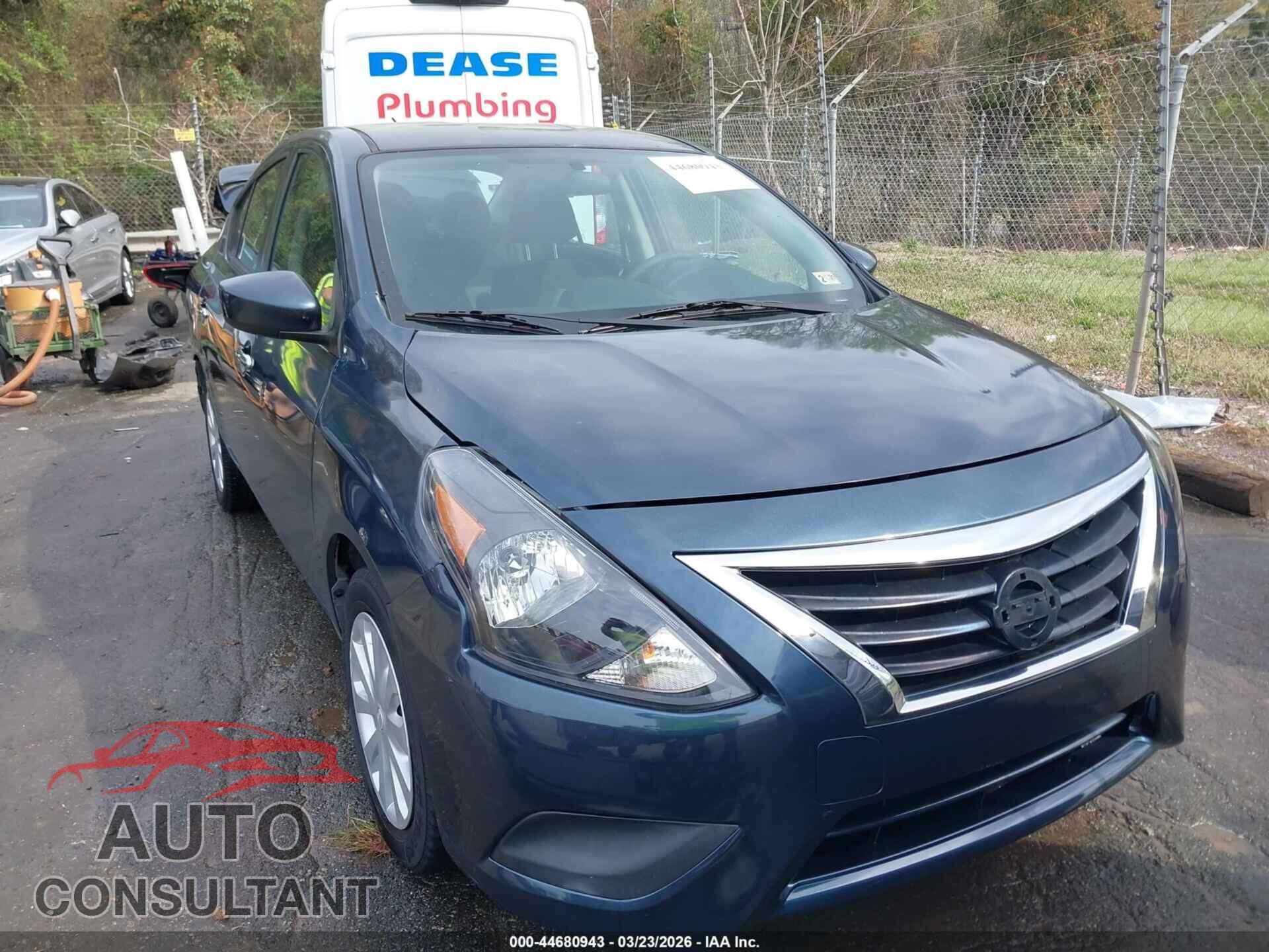 NISSAN VERSA 2017 - 3N1CN7AP8HL889747
