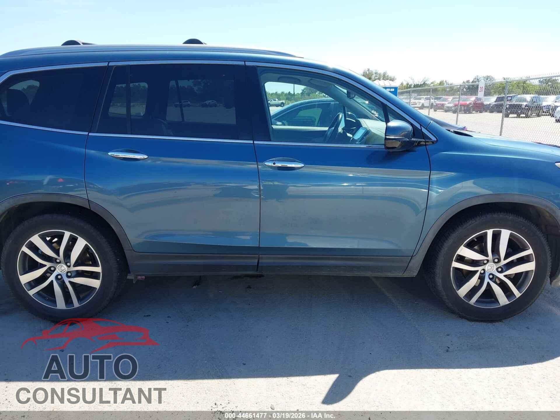 HONDA PILOT 2016 - 5FNYF6H06GB028650