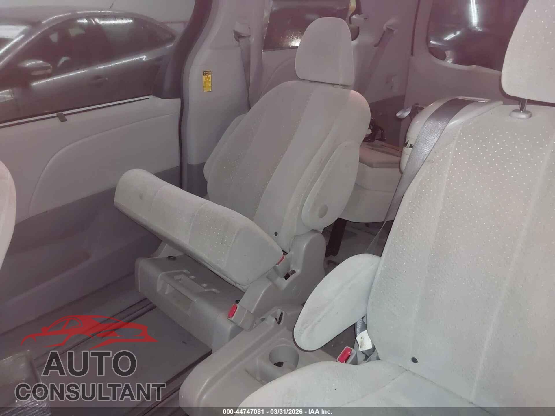TOYOTA SIENNA 2014 - 5TDKK3DC2ES468034