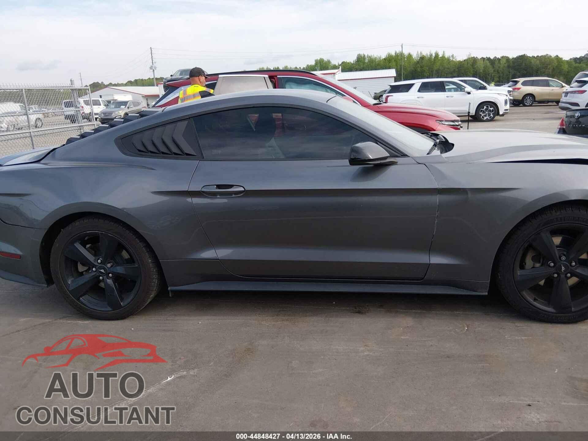 FORD MUSTANG 2021 - 1FA6P8TH0M5122720