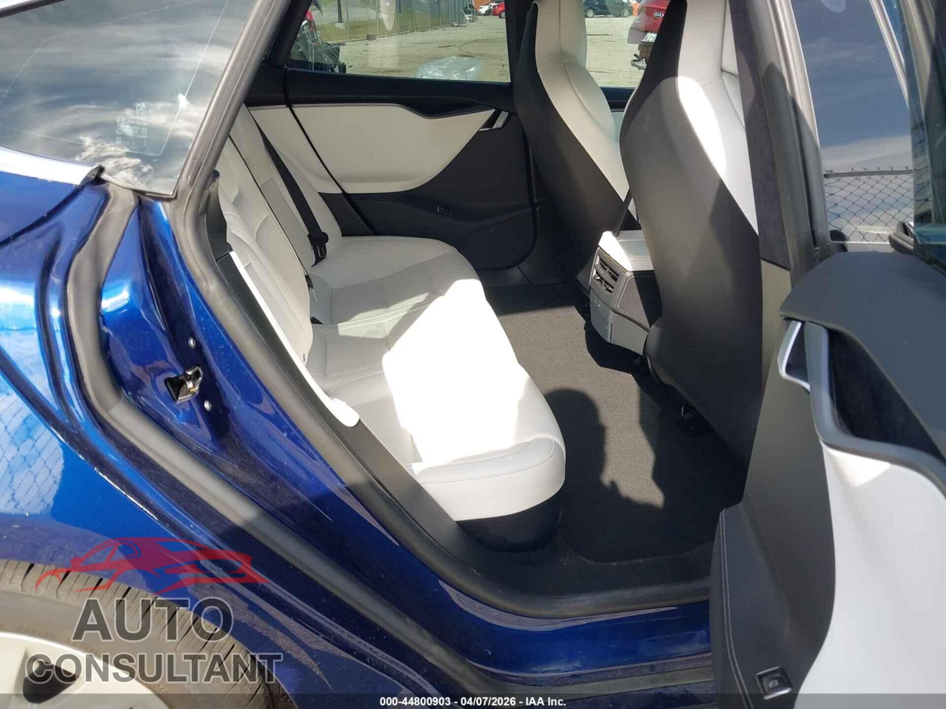 TESLA MODEL S 2019 - 5YJSA1E24KF300442