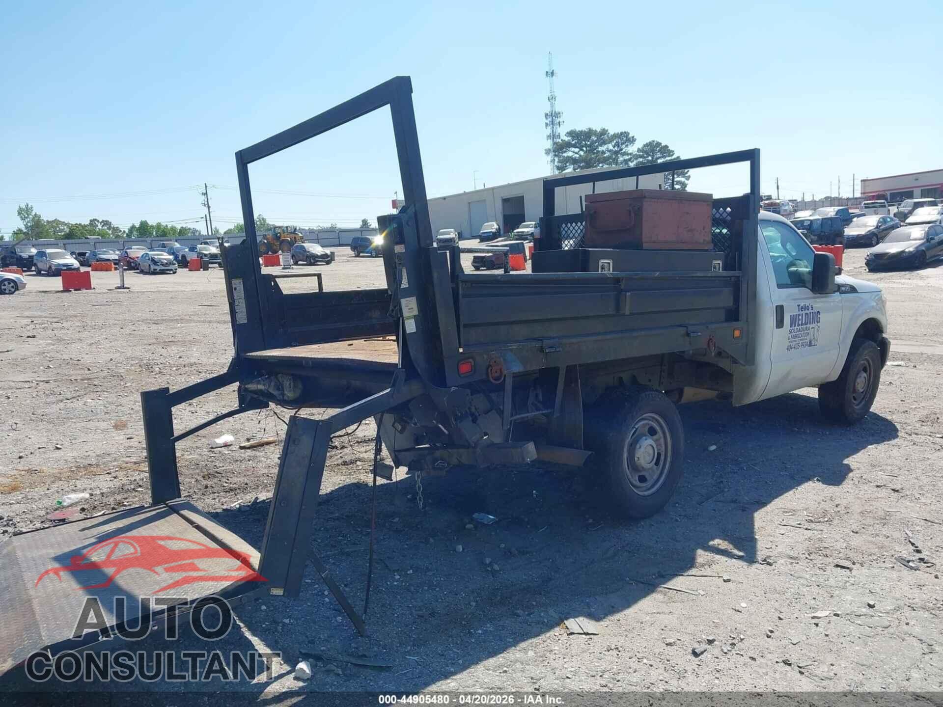 FORD F-350 CHASSIS 2012 - 1FDBF3E64CEC97024