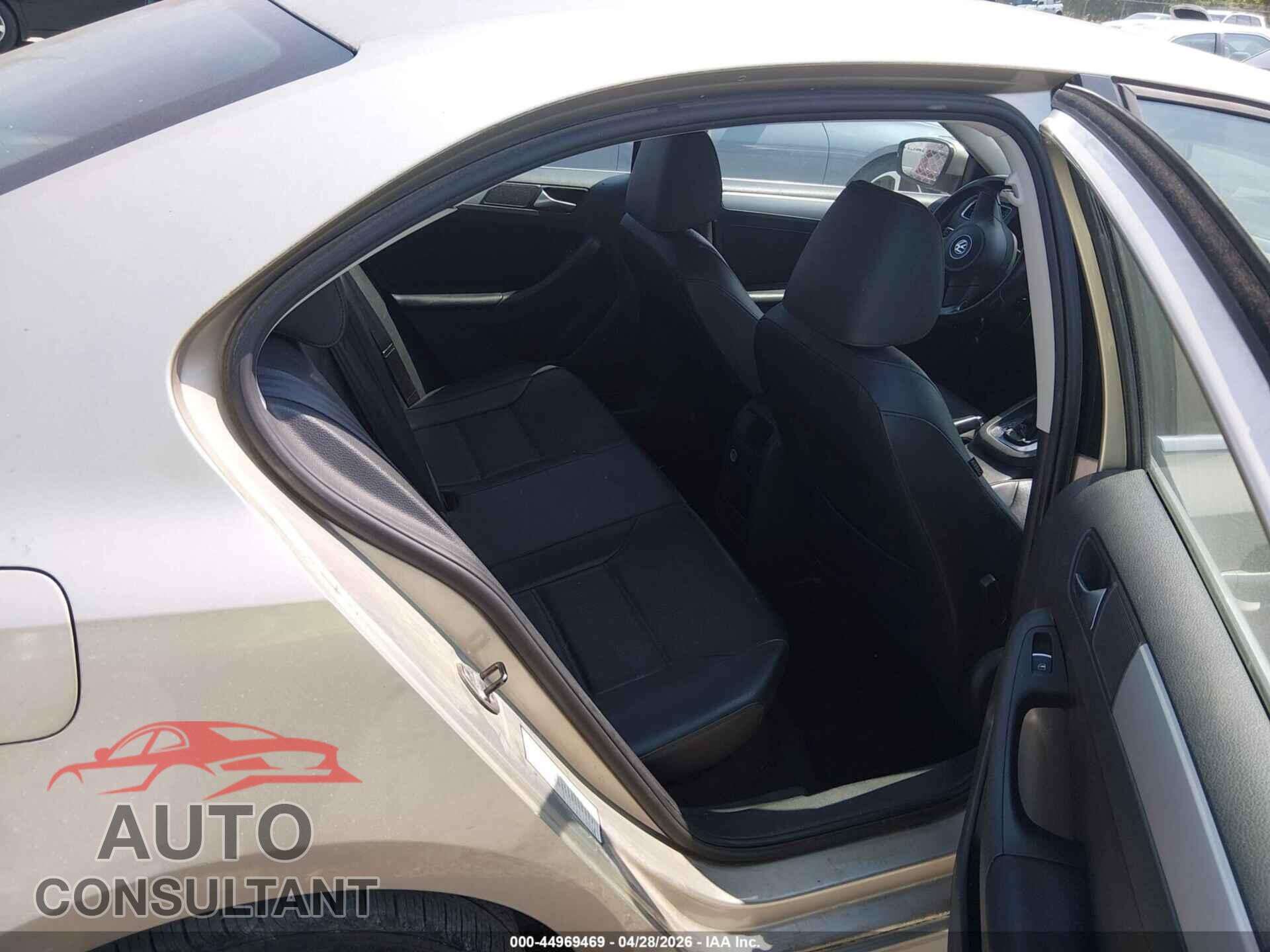 VOLKSWAGEN JETTA 2013 - 3VWDP7AJ0DM248357