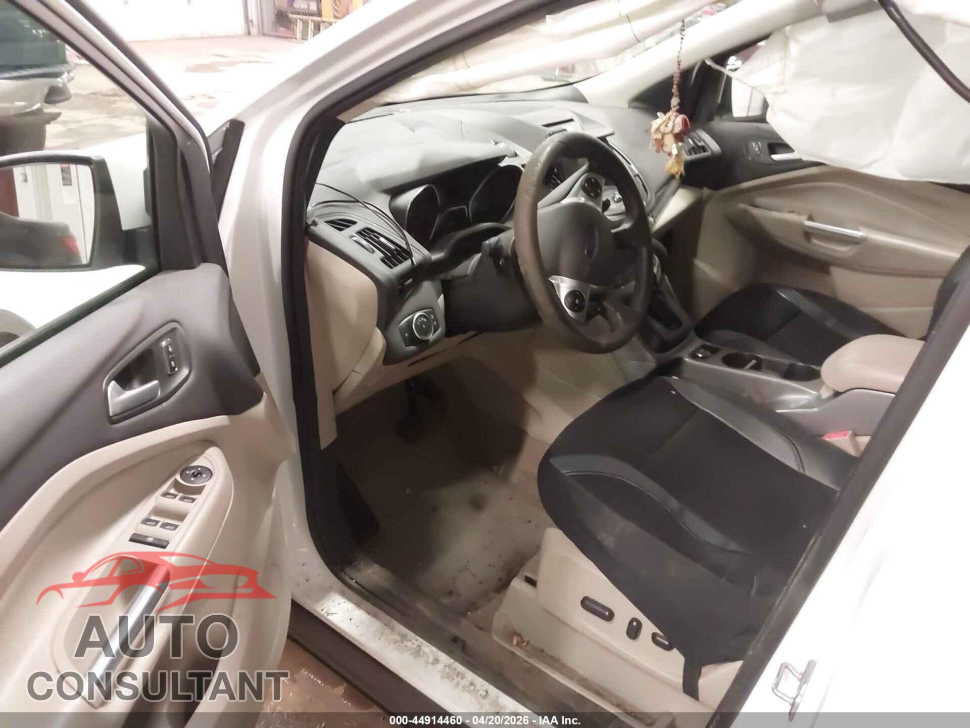 FORD ESCAPE 2015 - 1FMCU9GX2FUC13246