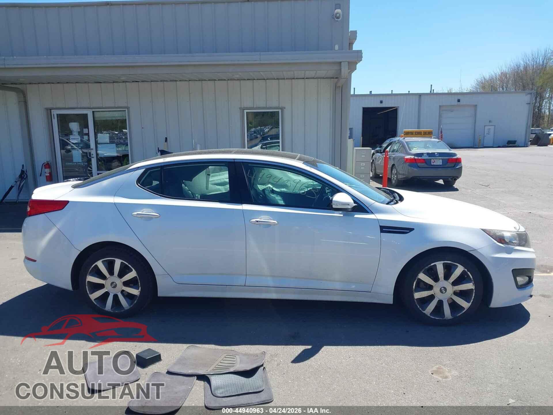KIA OPTIMA 2013 - 5XXGR4A65DG136109