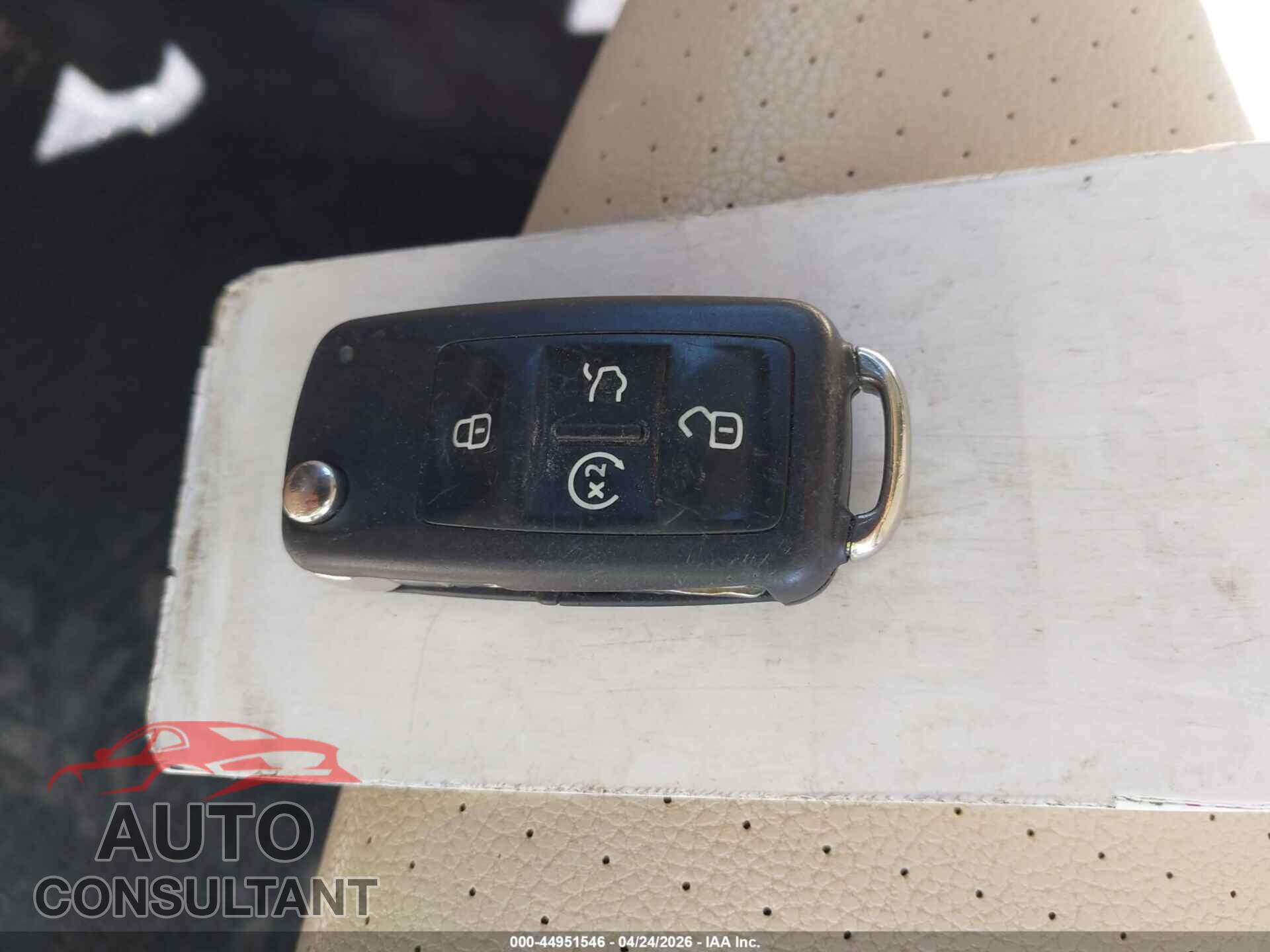 VOLKSWAGEN PASSAT 2018 - 1VWBA7A36JC017101