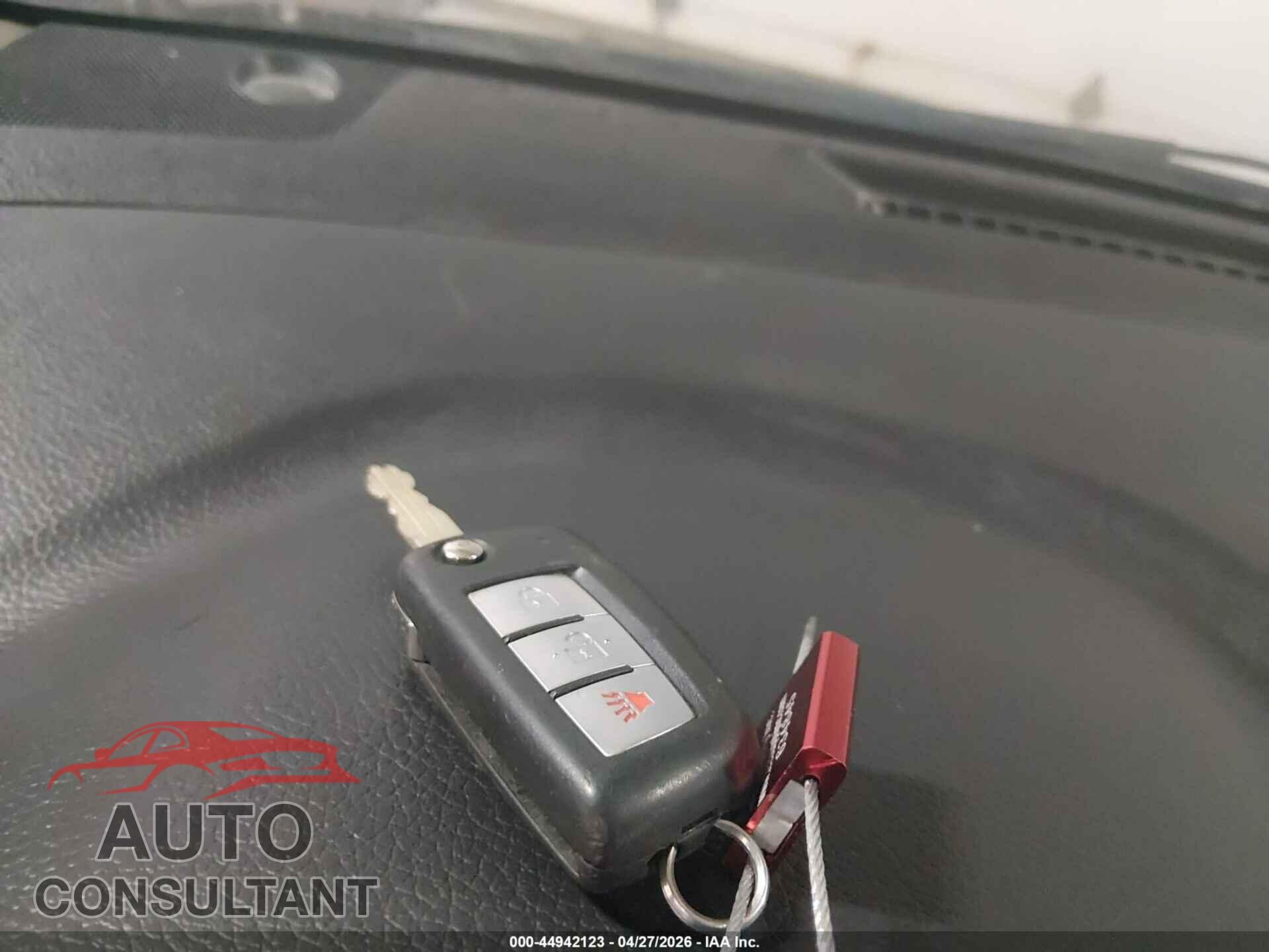 NISSAN ROGUE 2017 - 5N1AT2MV2HC784541