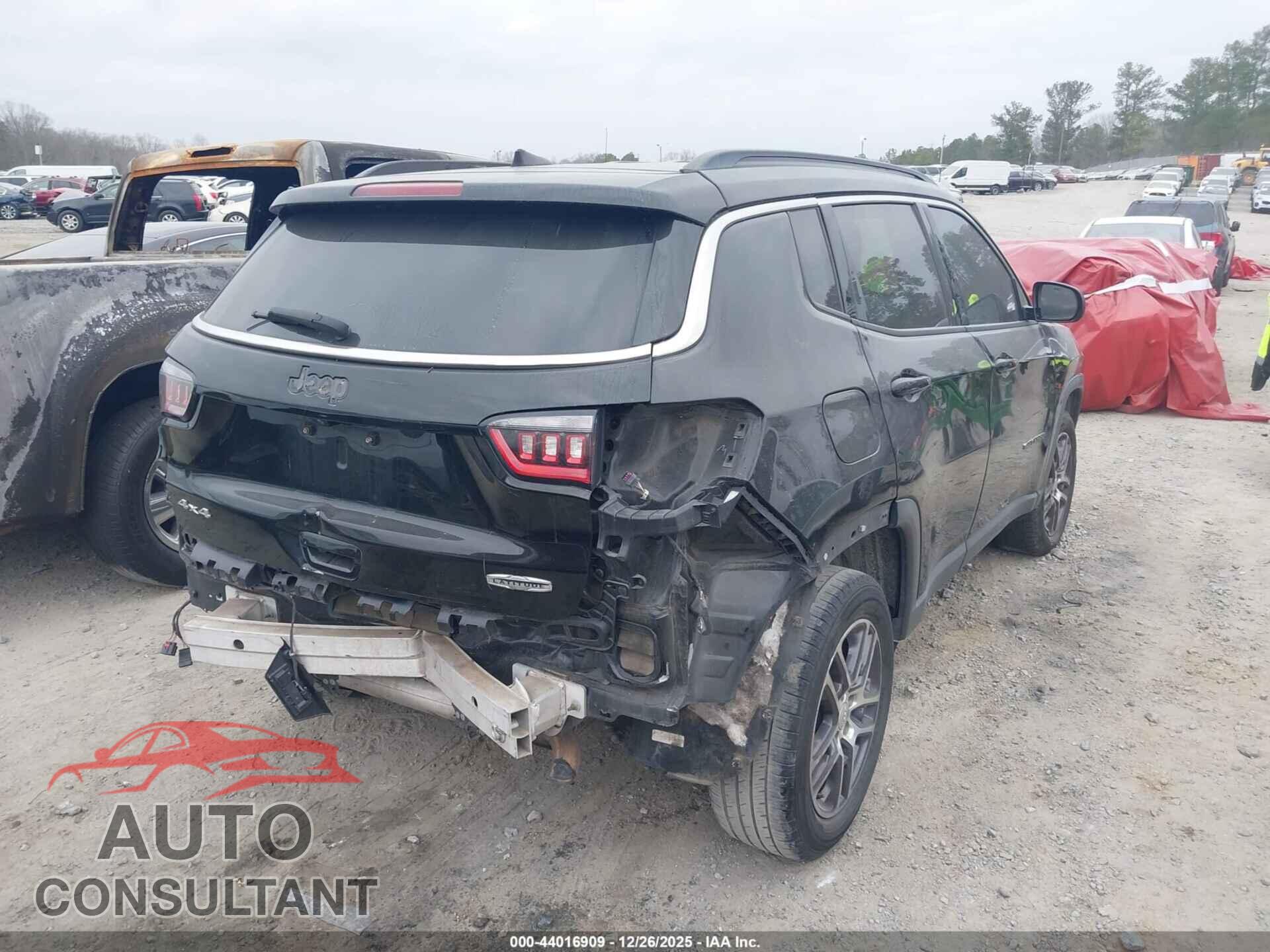 JEEP COMPASS 2018 - 3C4NJDBB4JT334450