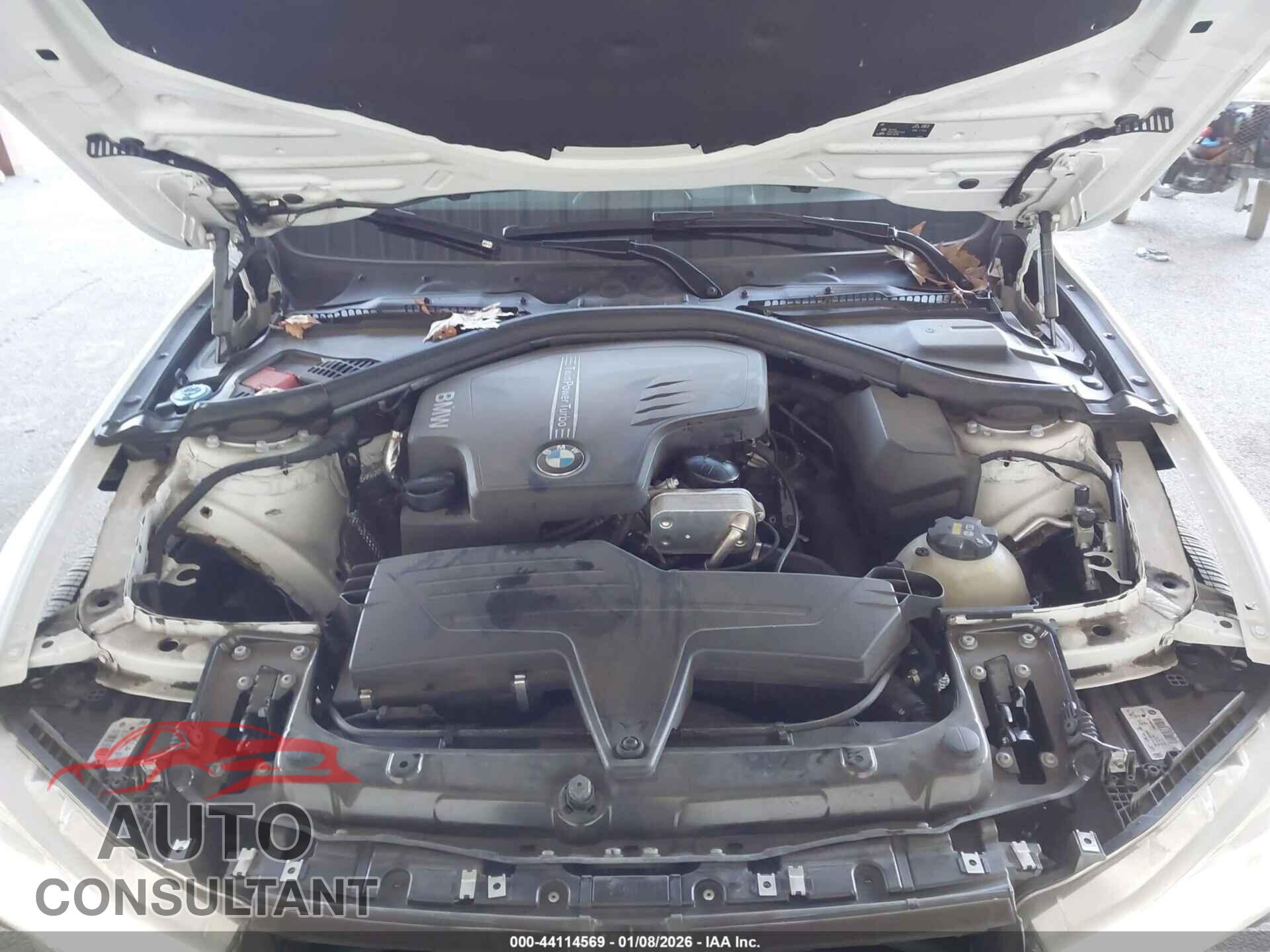 BMW 328I 2016 - WBA8E9G5XGNU29604