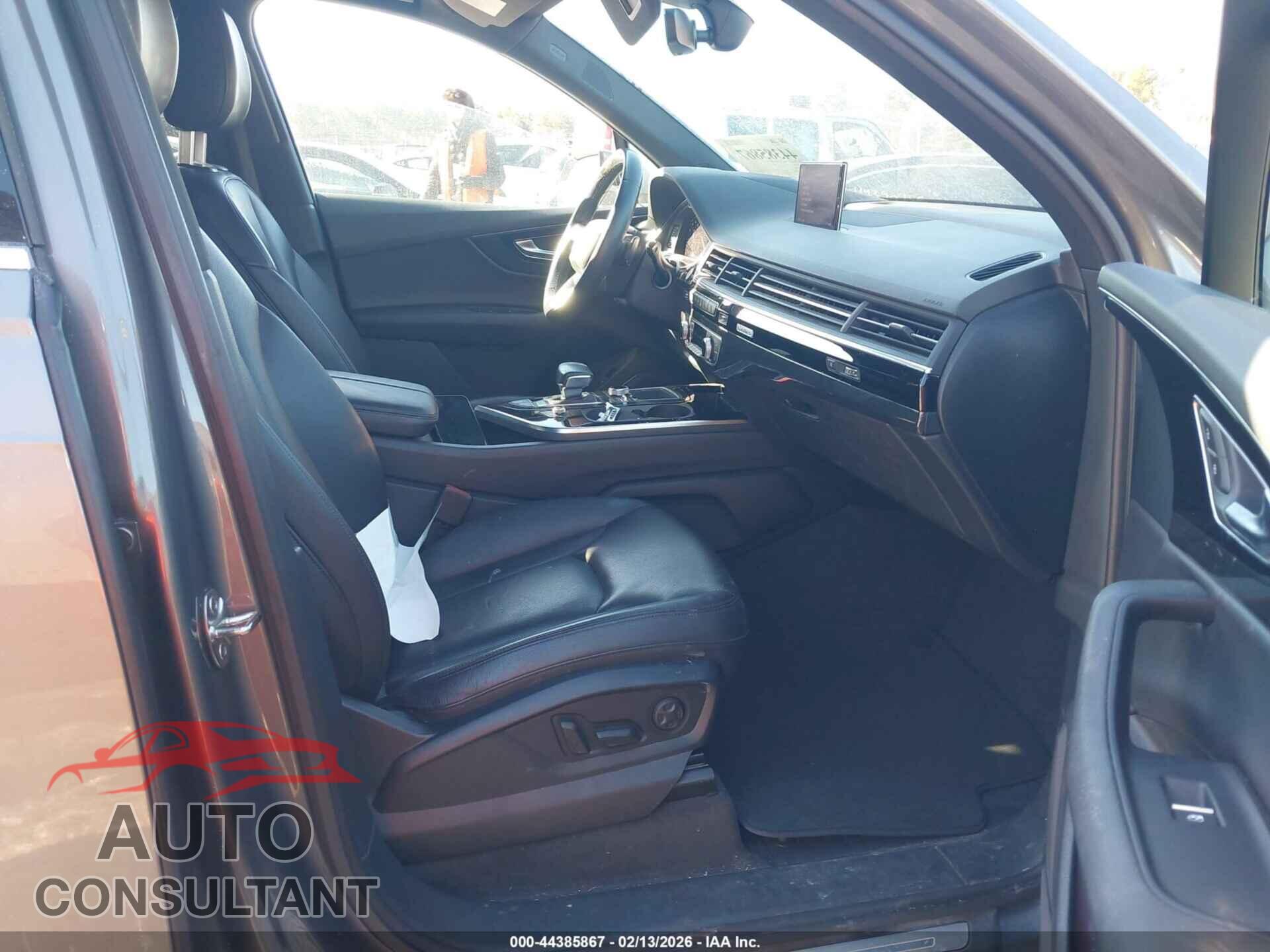AUDI Q7 2018 - WA1VAAF74JD006112