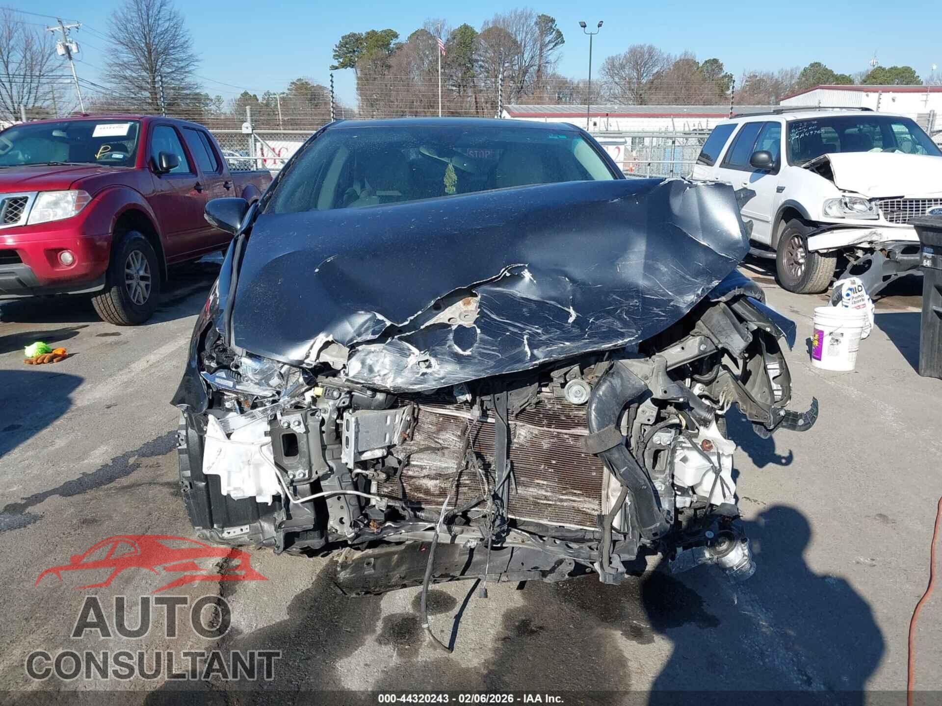 LEXUS HS 250H 2010 - JTHBB1BA3A2015983