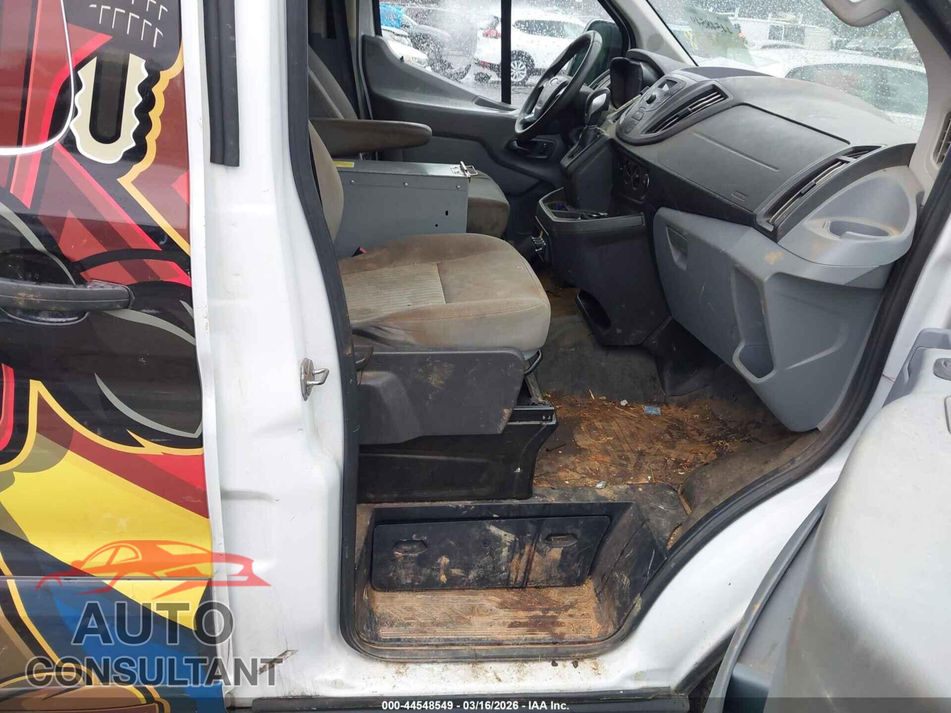 FORD TRANSIT-150 2017 - 1FTYE2YM6HKB49598