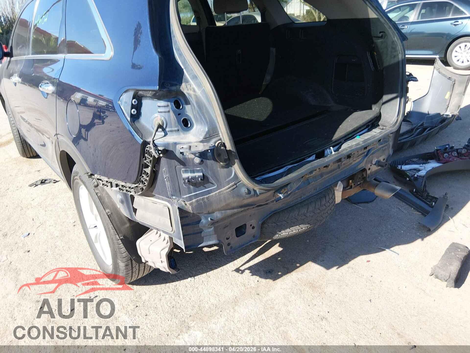 KIA SORENTO 2017 - 5XYPG4A38HG314222