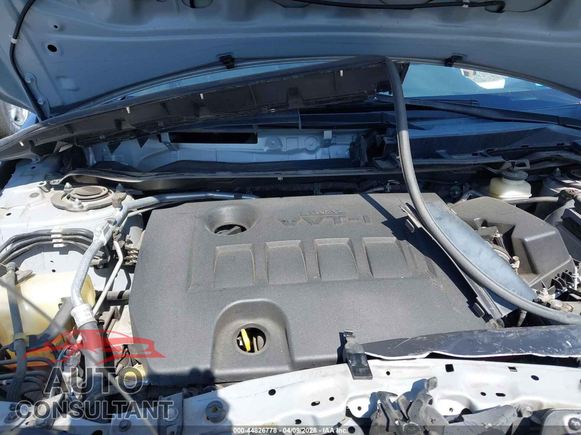 TOYOTA COROLLA 2013 - 2T1BU4EE8DC100304