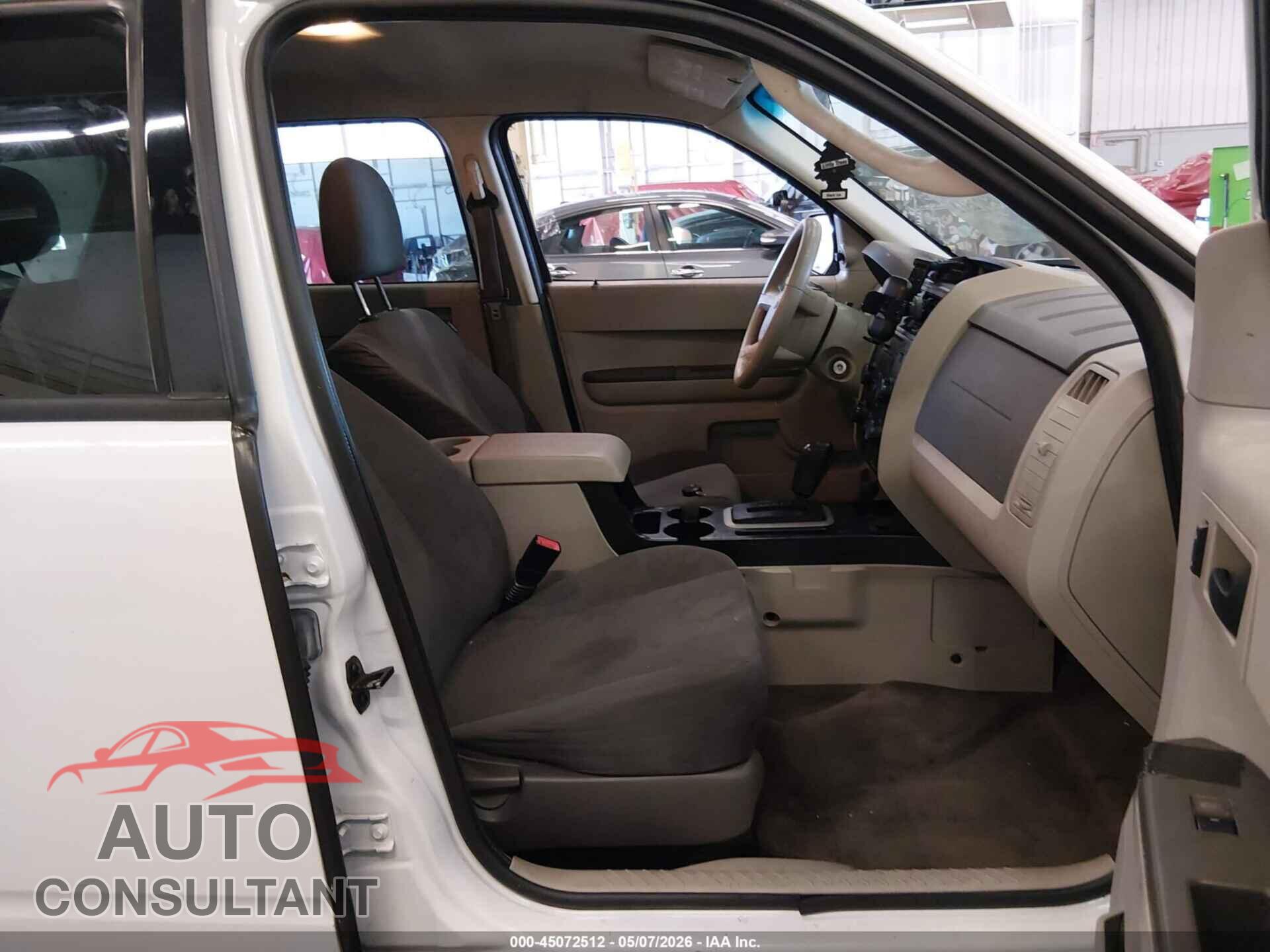 FORD ESCAPE 2011 - 1FMCU9C76BKC69623