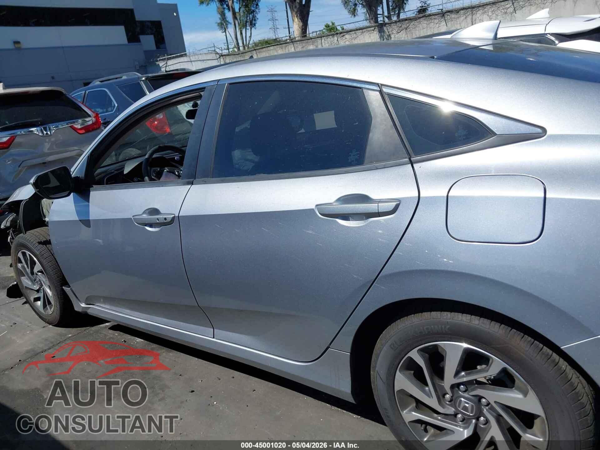 HONDA CIVIC 2017 - 19XFC2F70HE051325