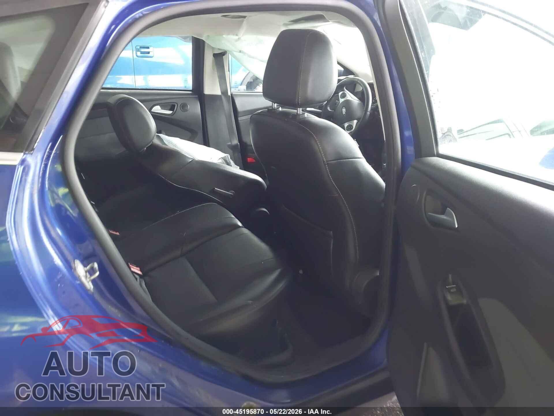 FORD FOCUS 2013 - 1FADP3N27DL187952