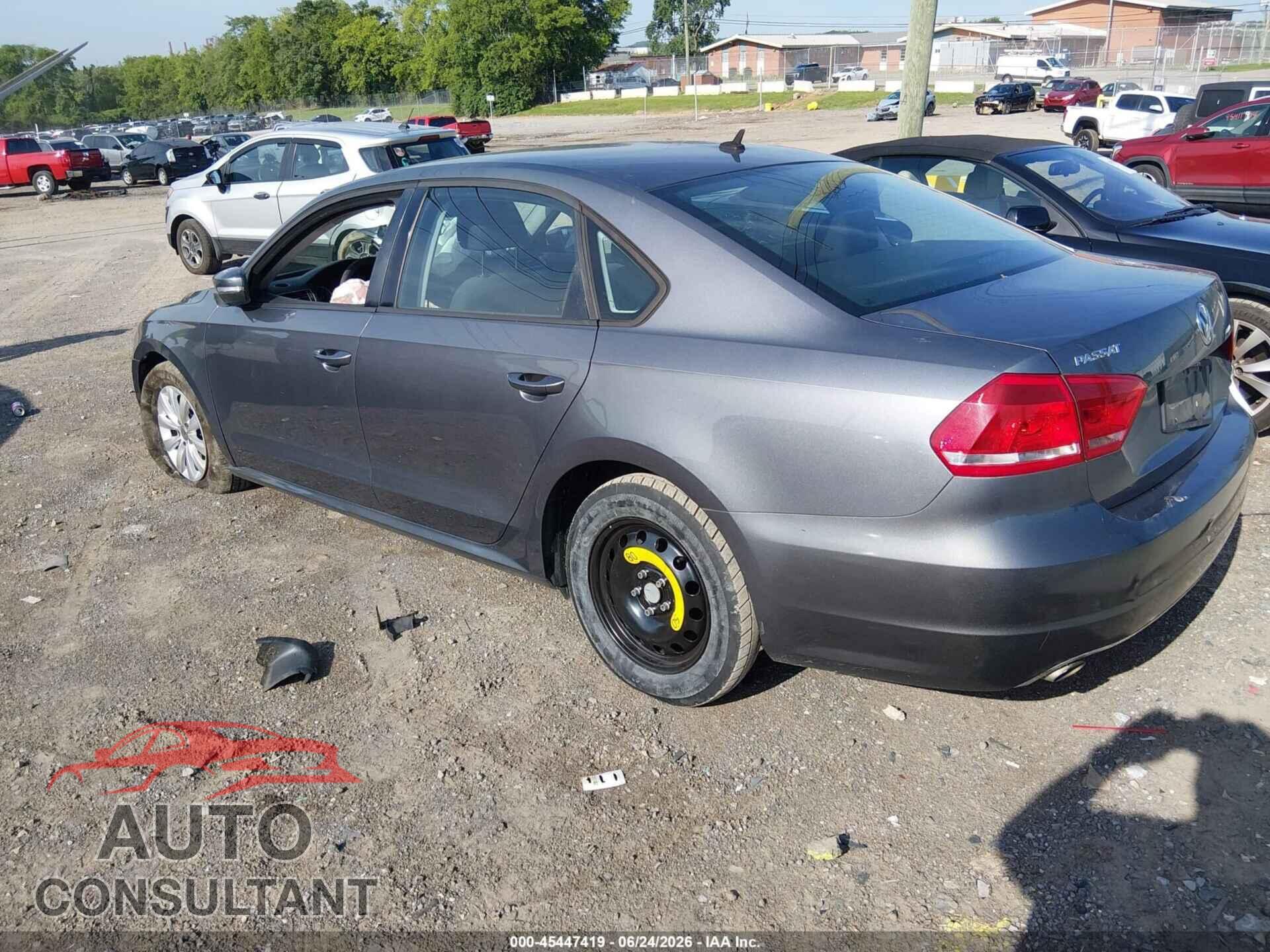 VOLKSWAGEN PASSAT 2013 - 1VWAH7A33DC115529