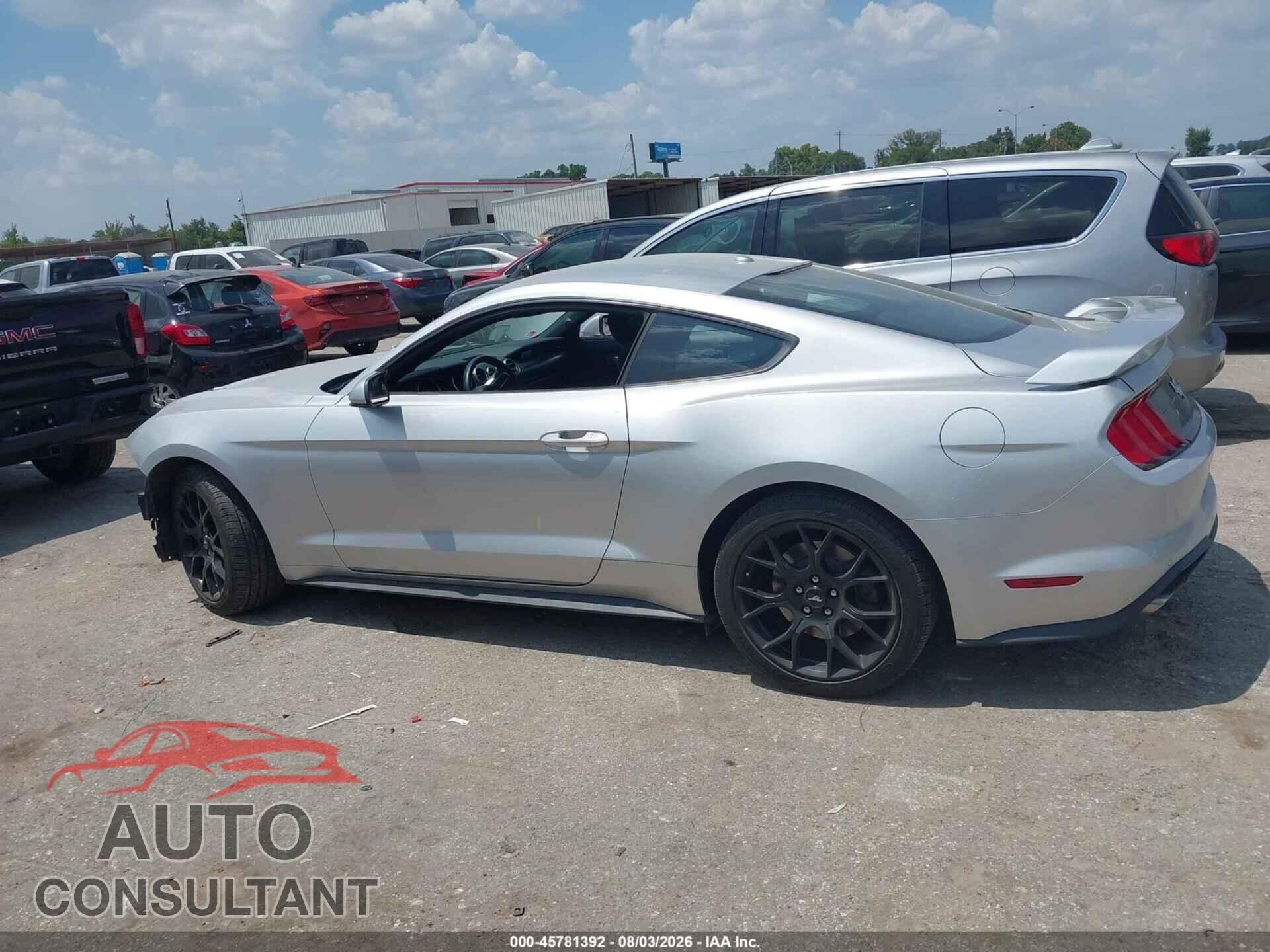 FORD MUSTANG 2018 - 1FA6P8TH4J5175187