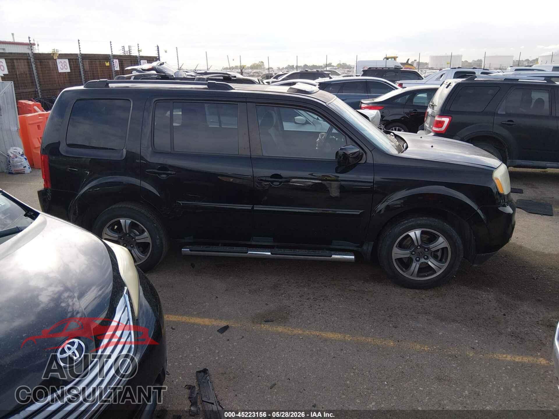 HONDA PILOT 2015 - 5FNYF3H33FB007634