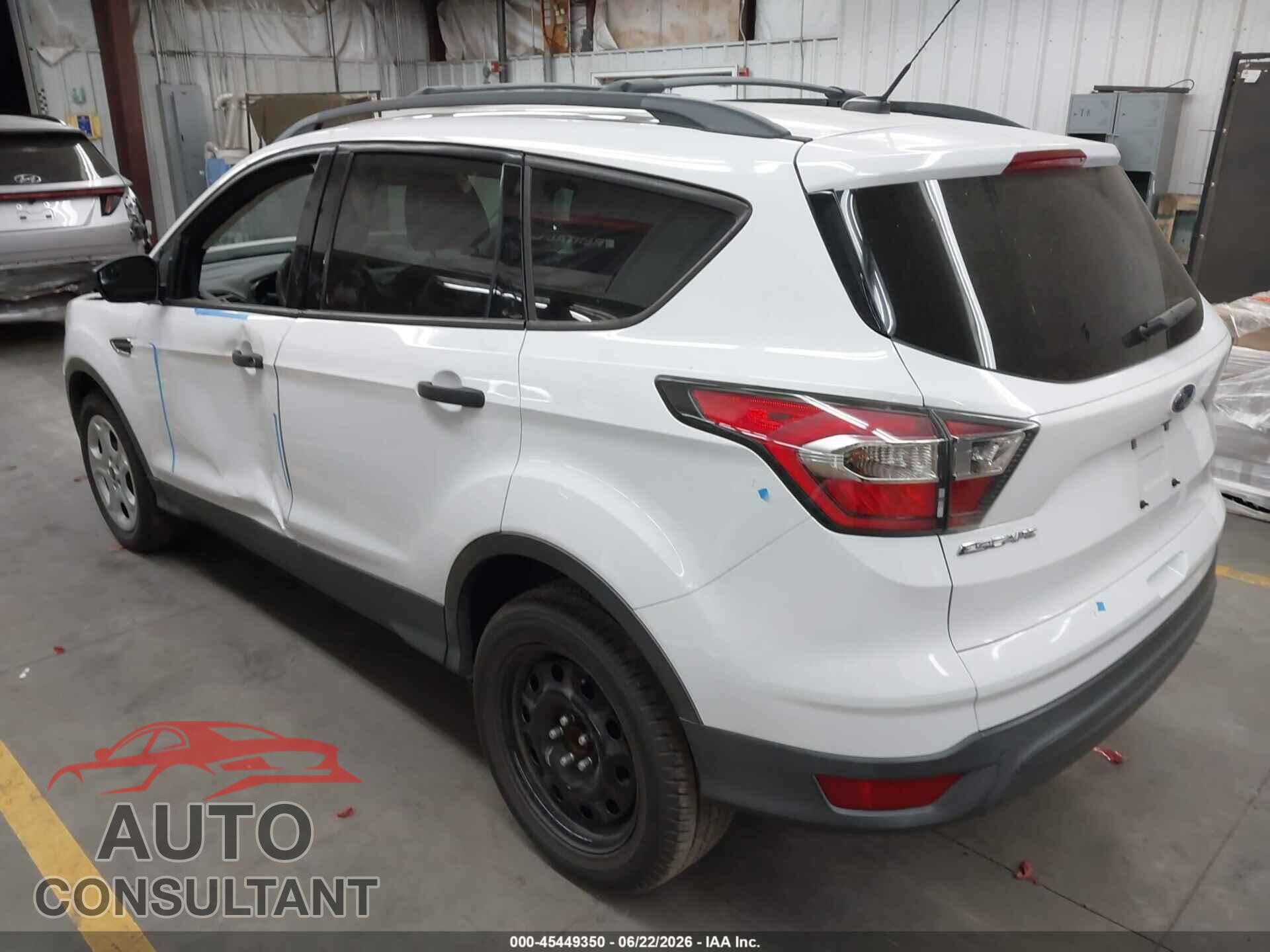 FORD ESCAPE 2017 - 1FMCU0F70HUB05272